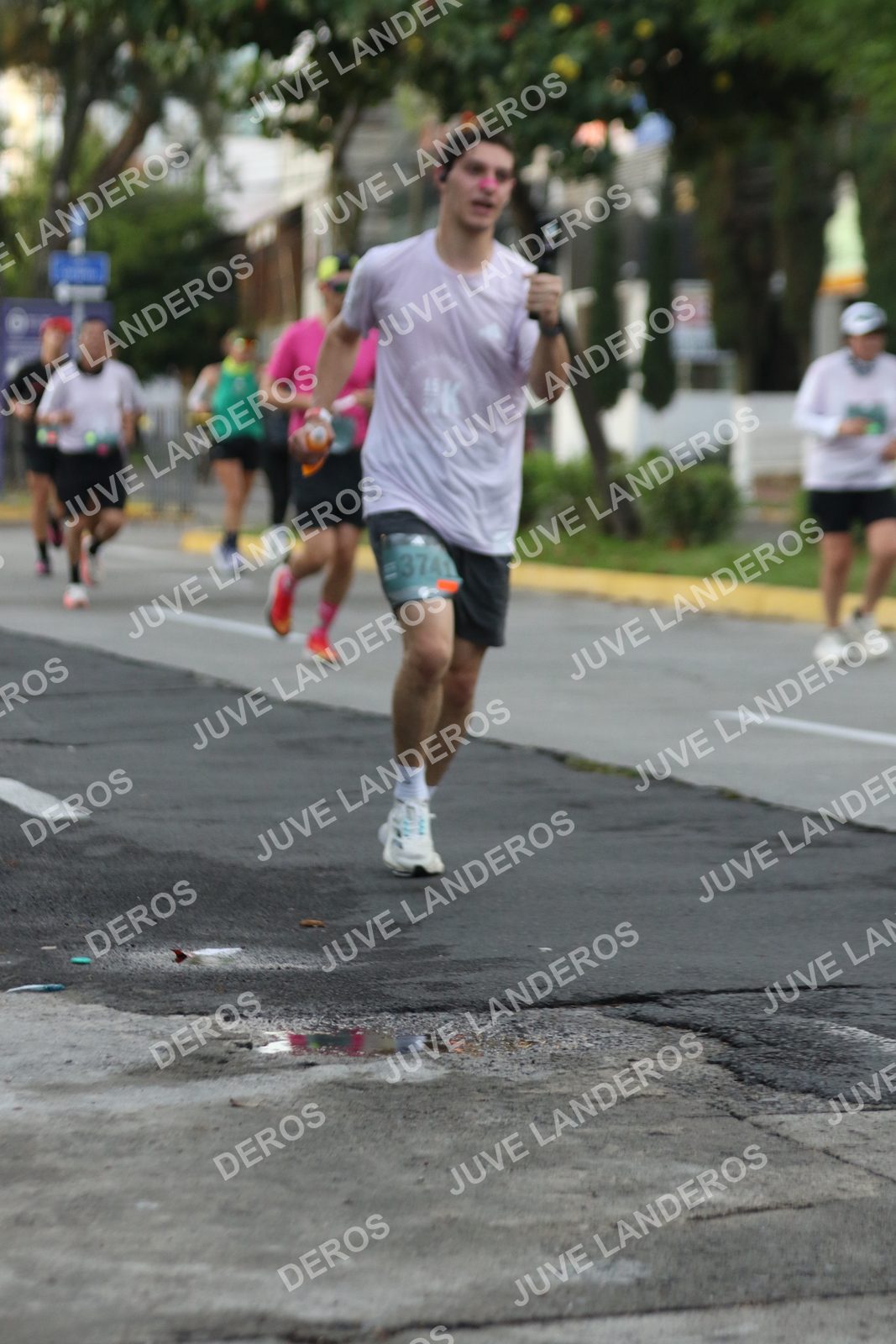 Foto de ADIDAS SPLITS GUADALAJARA 15K / 30K en Av. San Ignacio esquina Av. Ignacio L. Vallarta, Zapopan a las 07:05 · dorsal 3741