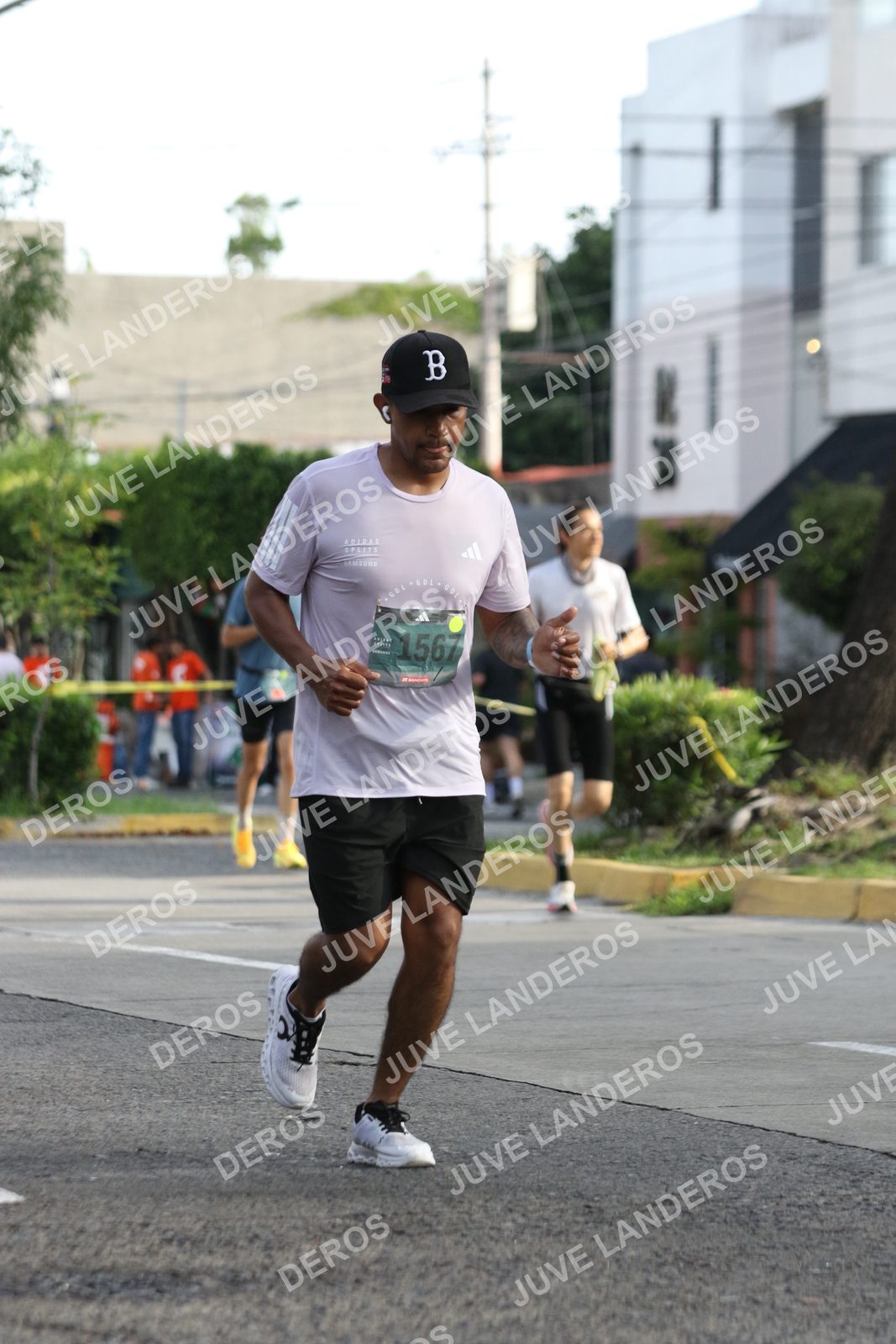 Foto de ADIDAS SPLITS GUADALAJARA 15K / 30K en Av. San Ignacio esquina Av. Ignacio L. Vallarta, Zapopan a las 08:43 · dorsal 1567