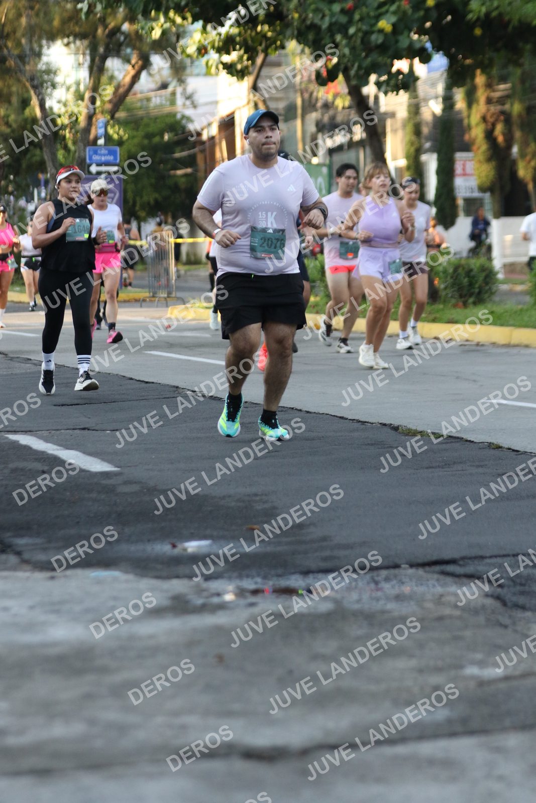 Foto de ADIDAS SPLITS GUADALAJARA 15K / 30K en Av. San Ignacio esquina Av. Ignacio L. Vallarta, Zapopan a las 07:20 · dorsal 2076