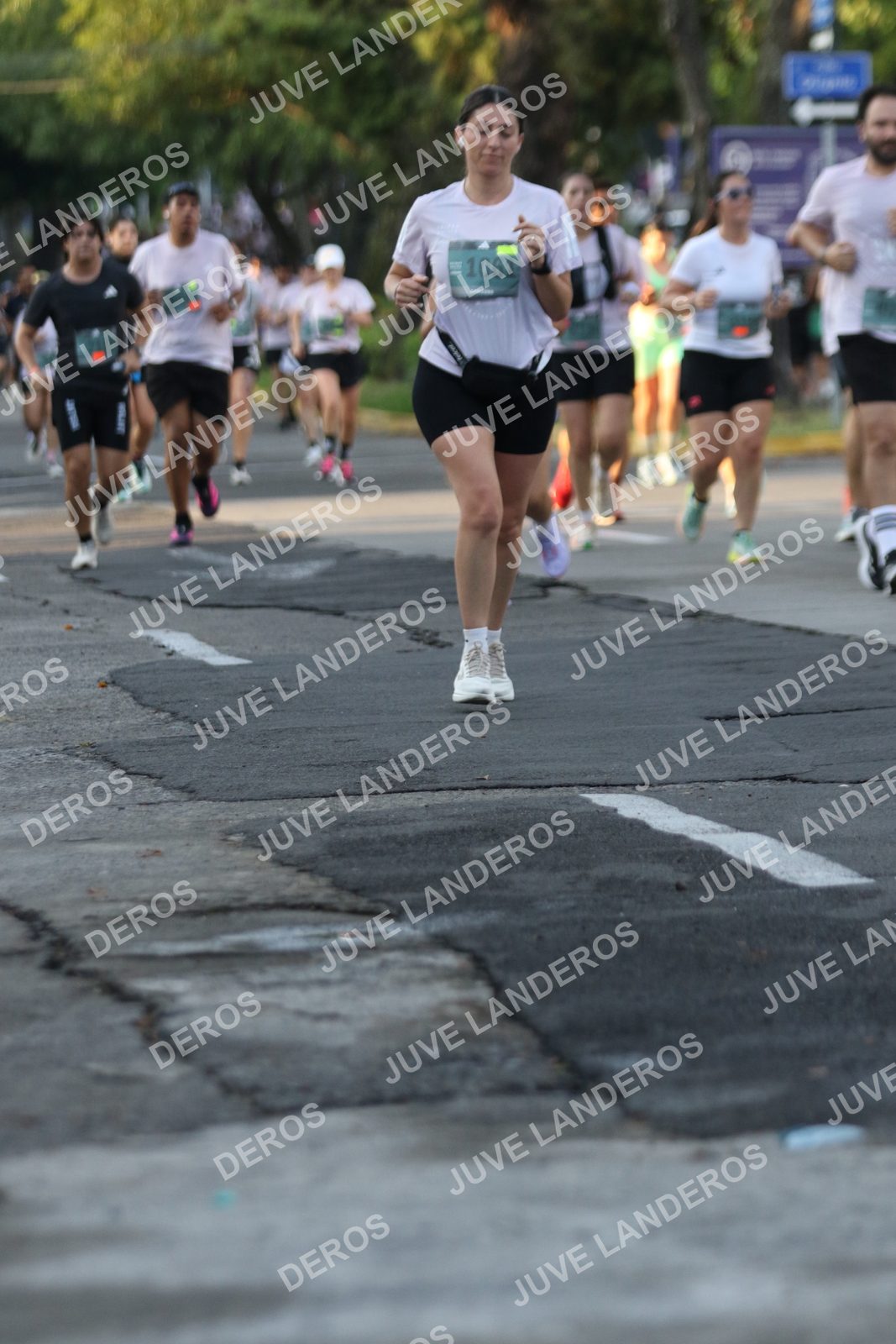 Foto de ADIDAS SPLITS GUADALAJARA 15K / 30K en Av. San Ignacio esquina Av. Ignacio L. Vallarta, Zapopan a las 07:17 · dorsal 1061