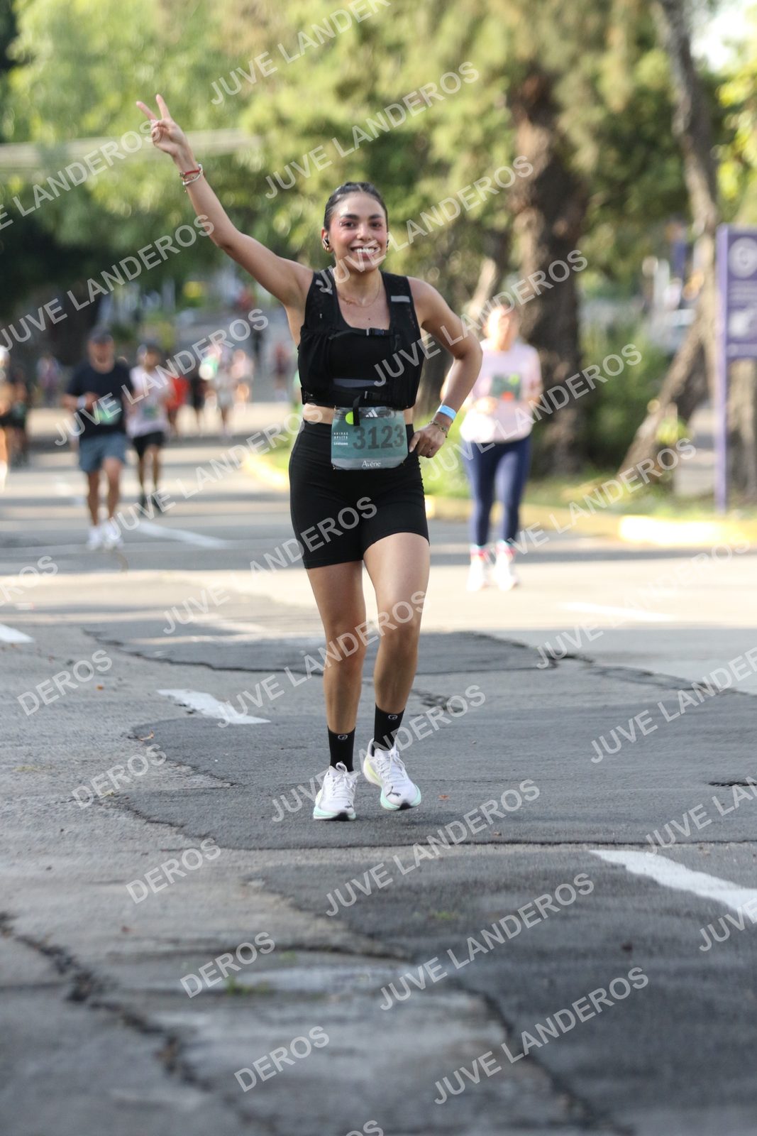 Foto de ADIDAS SPLITS GUADALAJARA 15K / 30K en Av. San Ignacio esquina Av. Ignacio L. Vallarta, Zapopan a las 08:29 · dorsal 3123