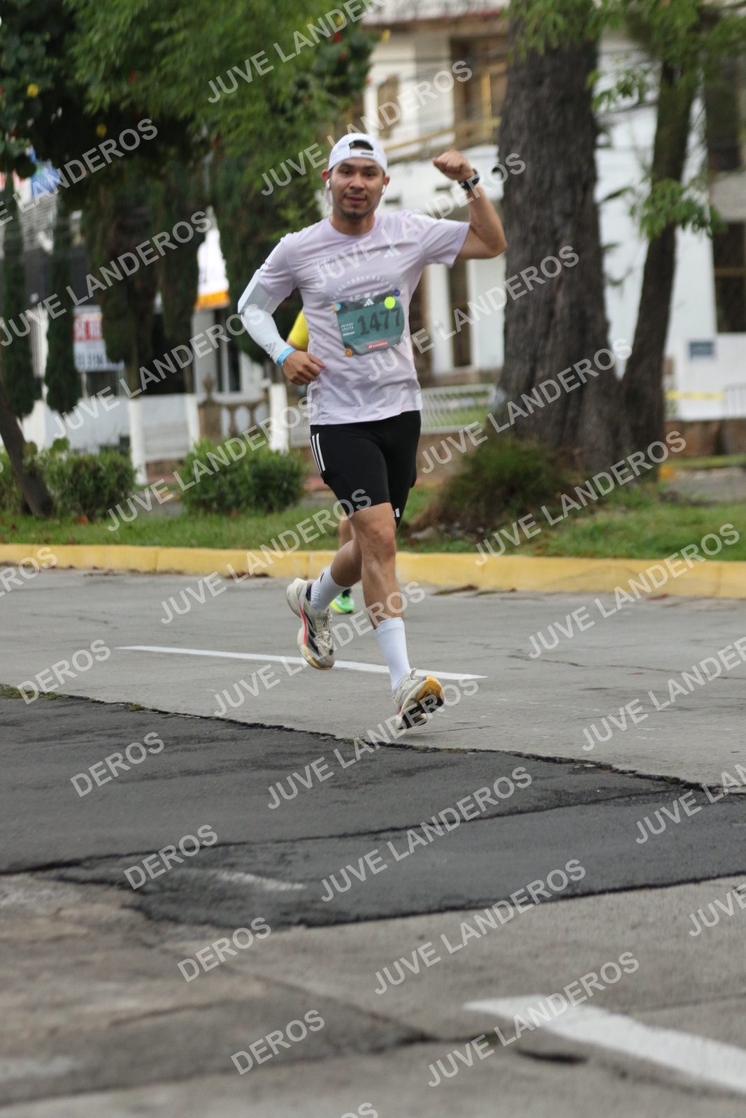 Foto de ADIDAS SPLITS GUADALAJARA 15K / 30K en Av. San Ignacio esquina Av. Ignacio L. Vallarta, Zapopan a las 06:55 · dorsal 1477