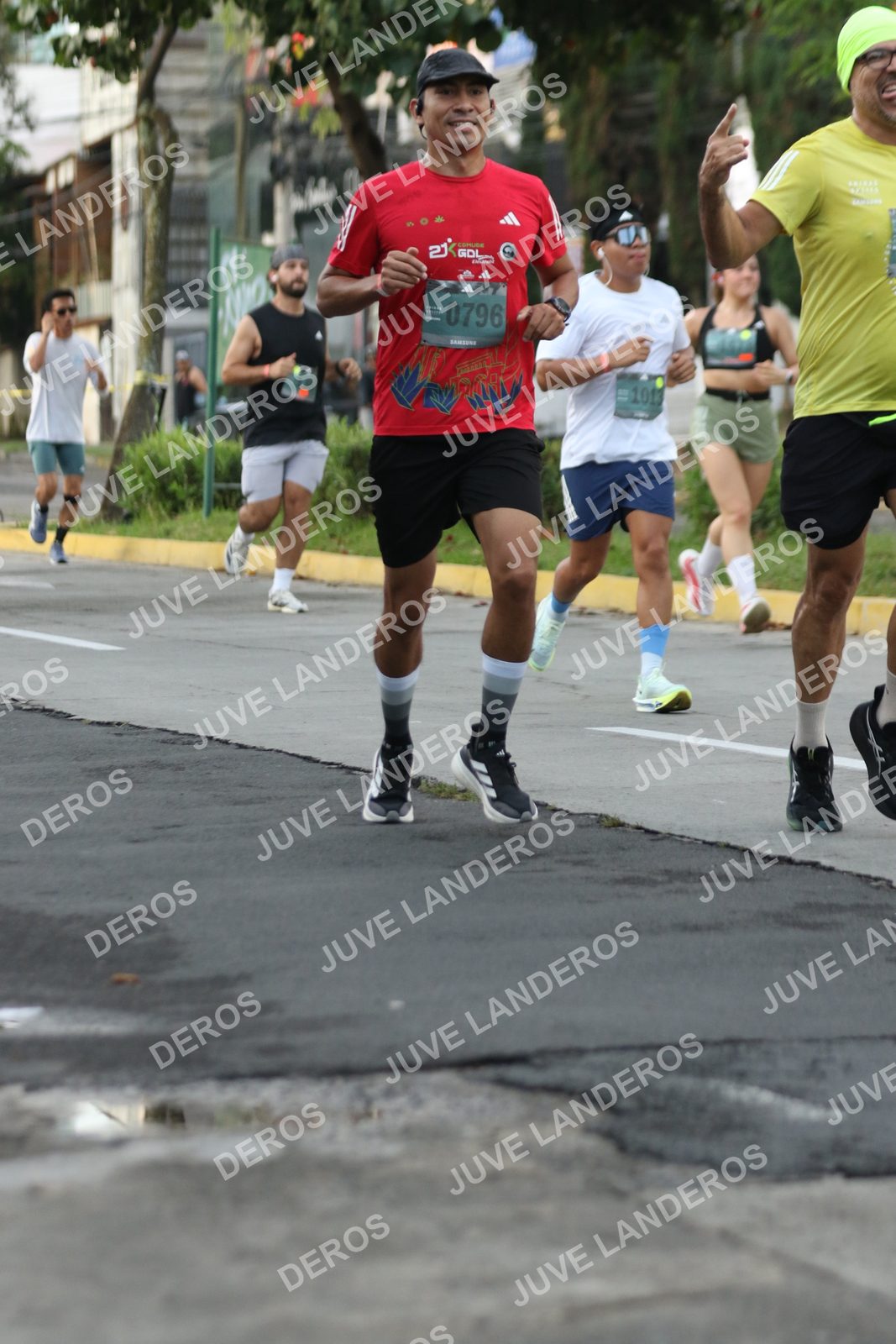 Foto de ADIDAS SPLITS GUADALAJARA 15K / 30K en Av. San Ignacio esquina Av. Ignacio L. Vallarta, Zapopan a las 07:05 · dorsal 796, 1013