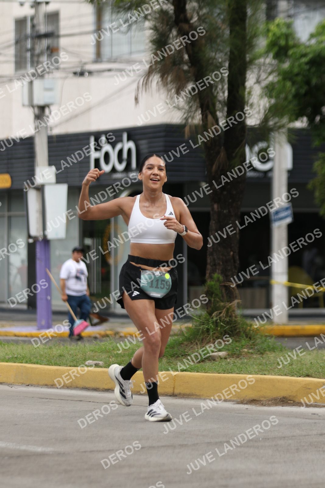 Foto de ADIDAS SPLITS GUADALAJARA 15K / 30K en Av. San Ignacio esquina Av. Ignacio L. Vallarta, Zapopan a las 09:09 · dorsal 1159