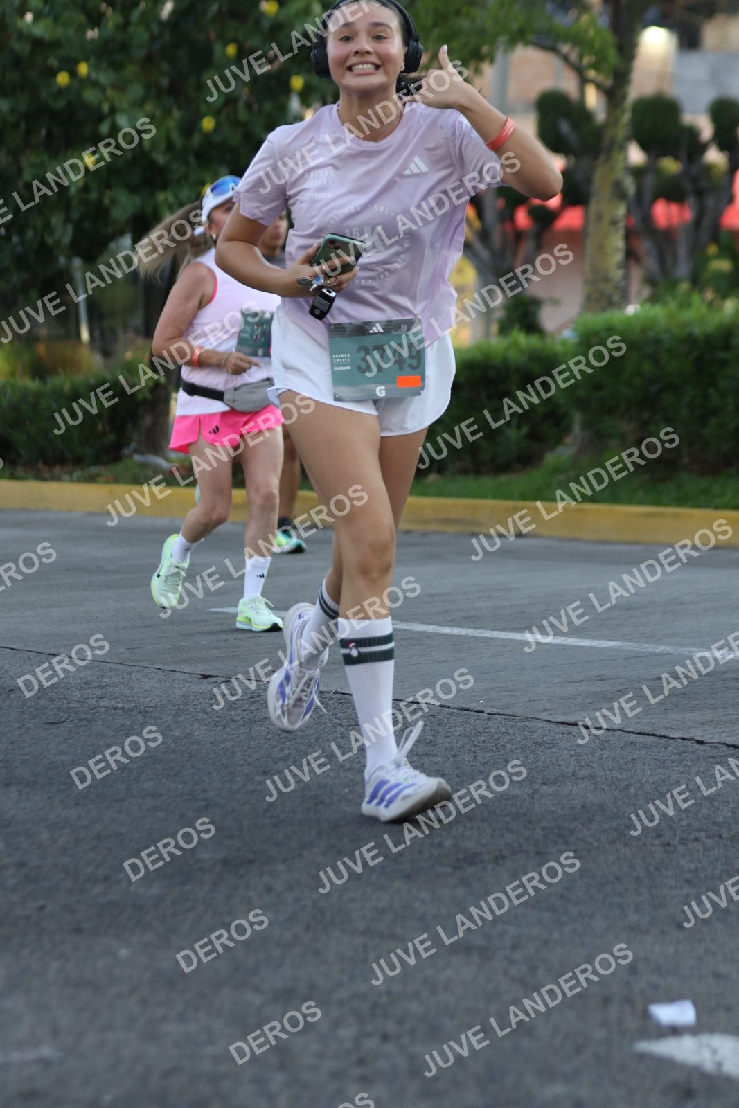 Foto de ADIDAS SPLITS GUADALAJARA 15K / 30K en Av. San Ignacio esquina Av. Ignacio L. Vallarta, Zapopan a las 07:38 · dorsal 3749