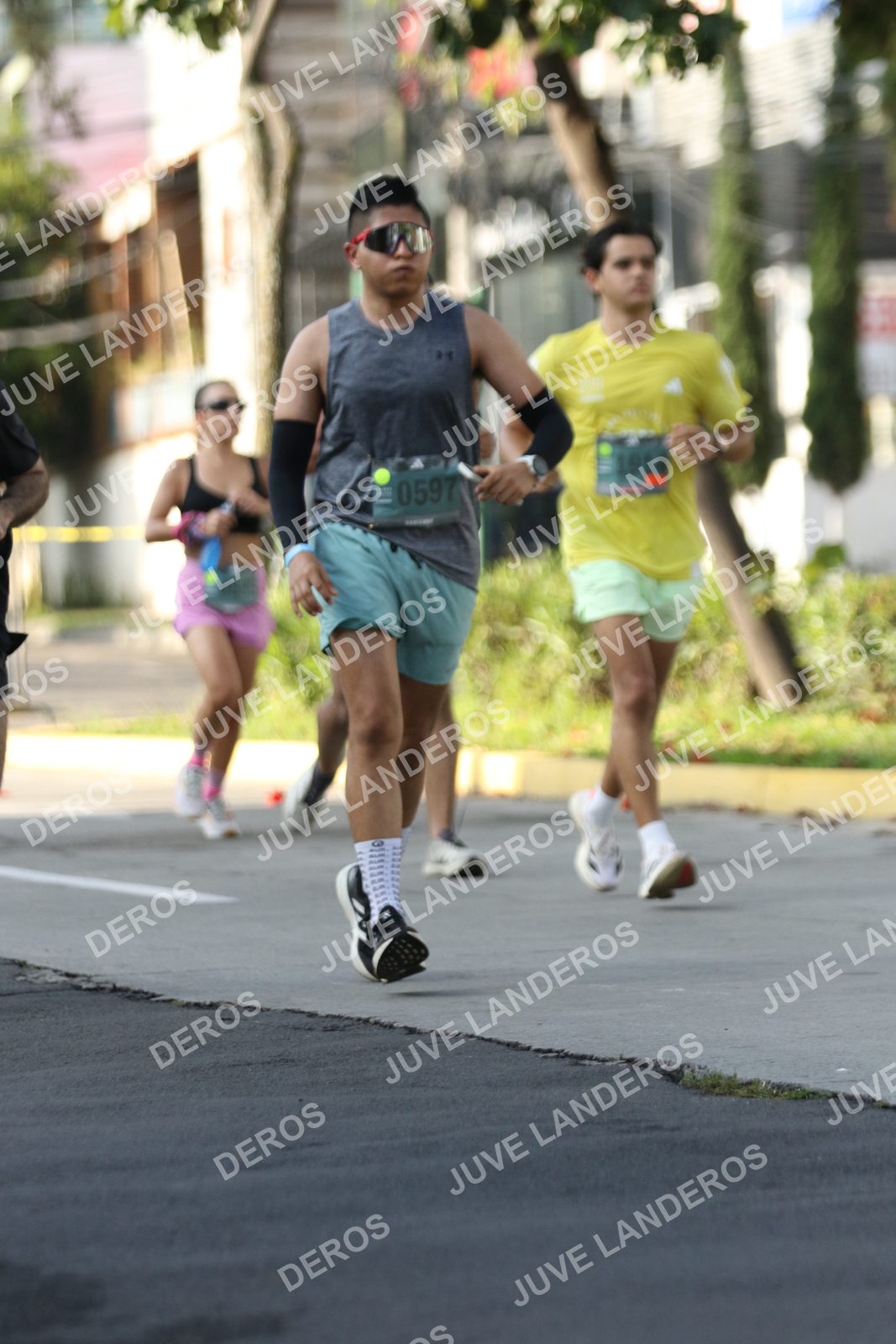 Foto de ADIDAS SPLITS GUADALAJARA 15K / 30K en Av. San Ignacio esquina Av. Ignacio L. Vallarta, Zapopan a las 08:27 · dorsal 597, 1914