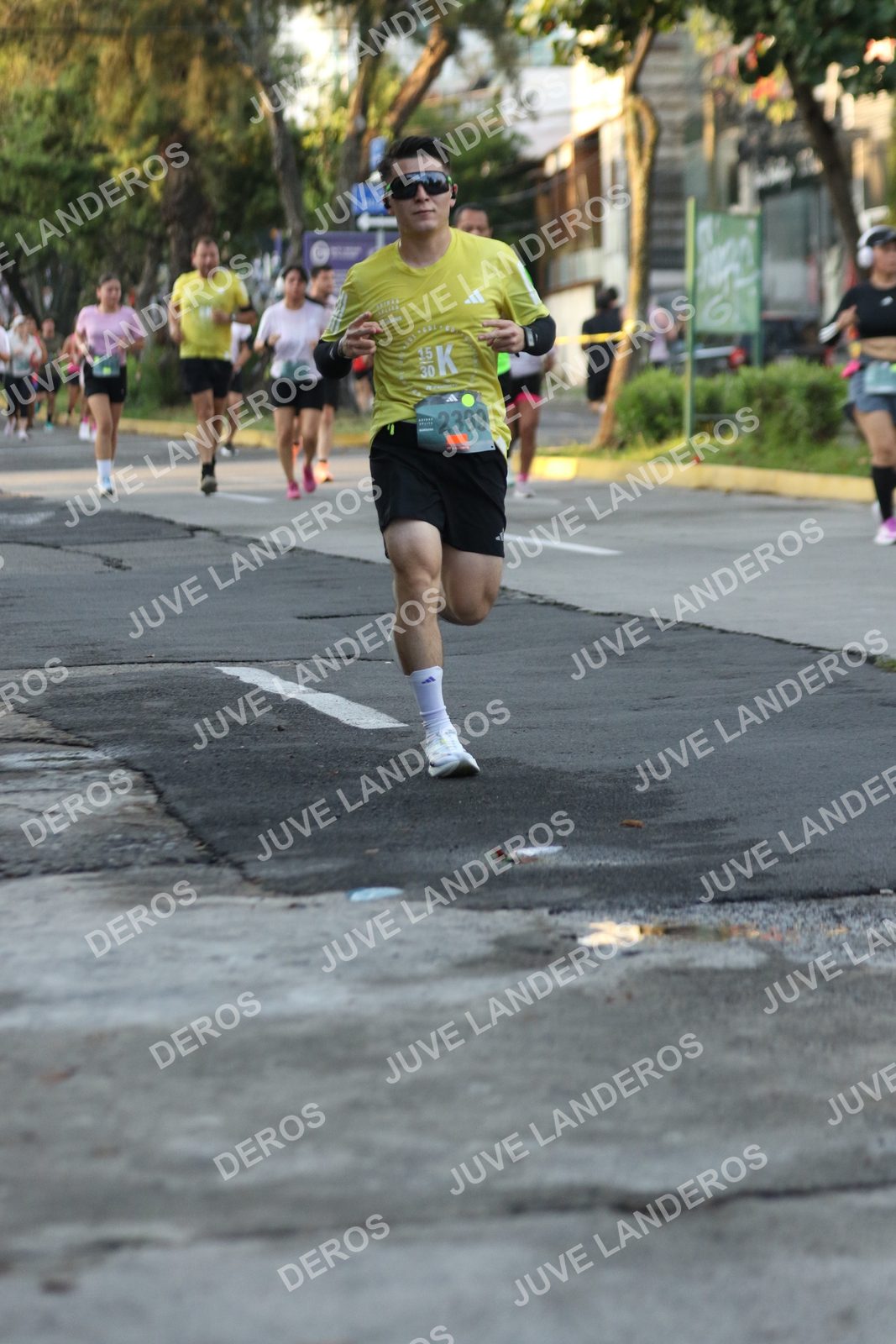 Foto de ADIDAS SPLITS GUADALAJARA 15K / 30K en Av. San Ignacio esquina Av. Ignacio L. Vallarta, Zapopan a las 07:14 · dorsal 2399, 15