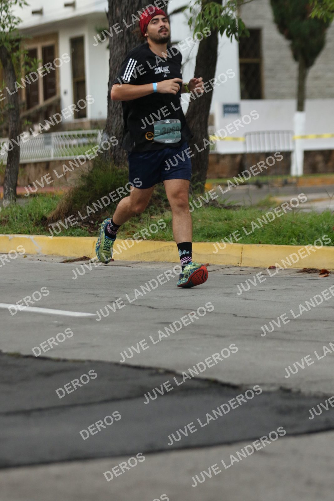 Foto de ADIDAS SPLITS GUADALAJARA 15K / 30K en Av. San Ignacio esquina Av. Ignacio L. Vallarta, Zapopan a las 06:57 · dorsal 2069