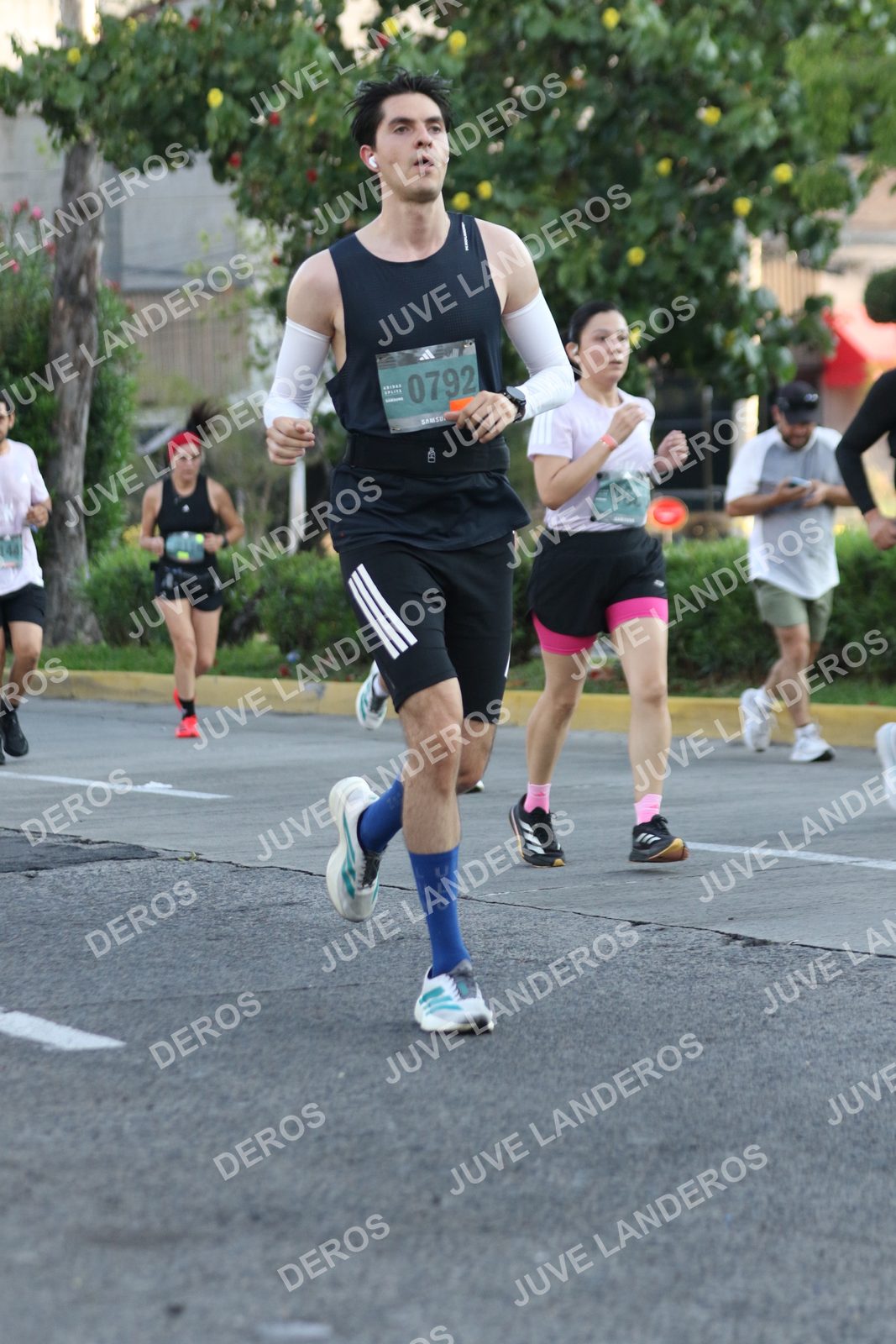 Foto de ADIDAS SPLITS GUADALAJARA 15K / 30K en Av. San Ignacio esquina Av. Ignacio L. Vallarta, Zapopan a las 07:42 · dorsal 792