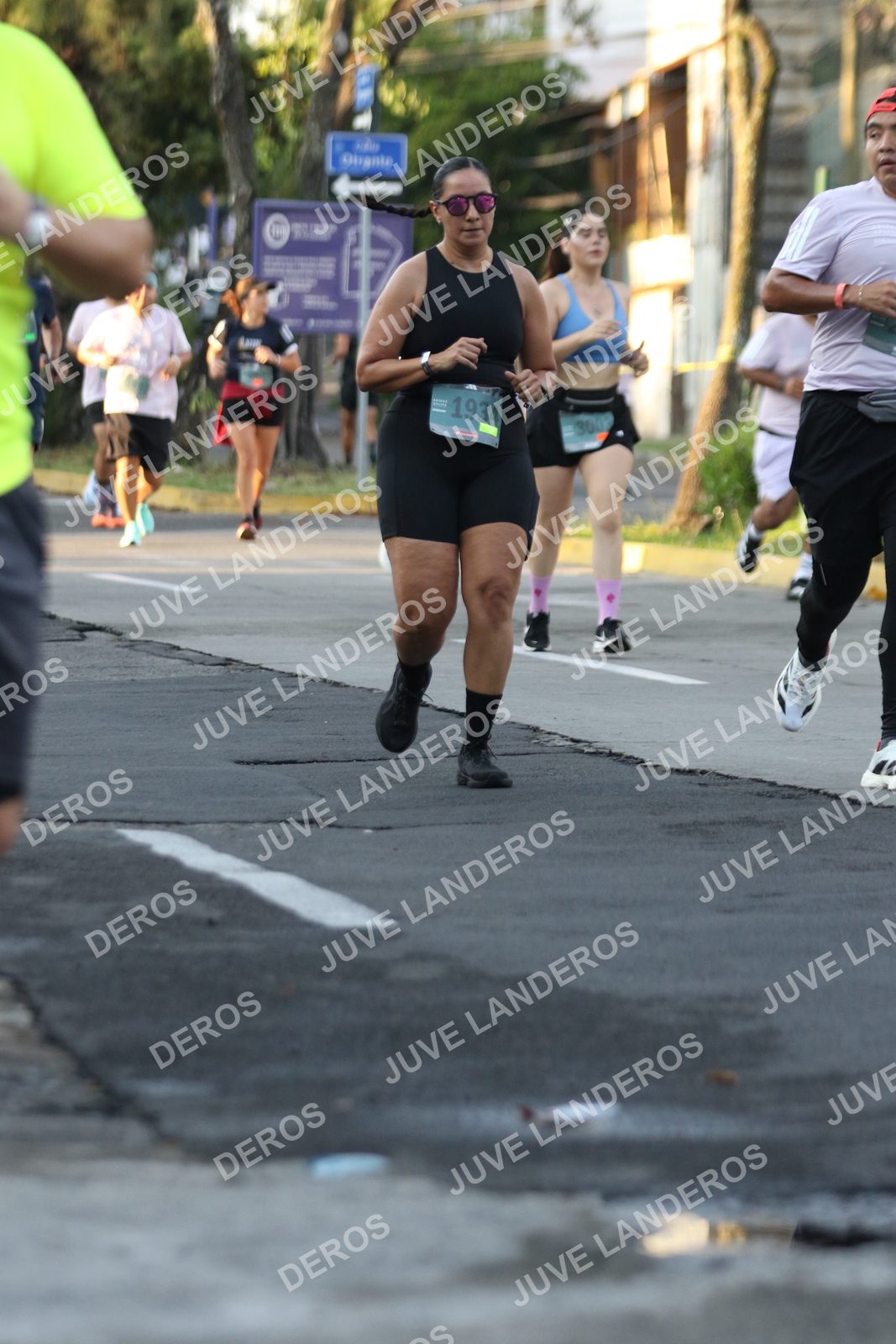 Foto de ADIDAS SPLITS GUADALAJARA 15K / 30K en Av. San Ignacio esquina Av. Ignacio L. Vallarta, Zapopan a las 07:18 · dorsal 1934