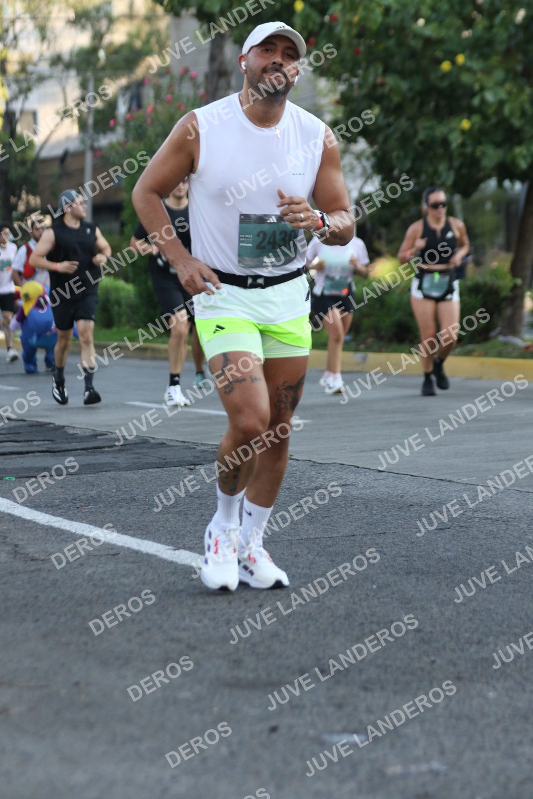 Foto de ADIDAS SPLITS GUADALAJARA 15K / 30K en Av. San Ignacio esquina Av. Ignacio L. Vallarta, Zapopan a las 07:39 · dorsal 2430
