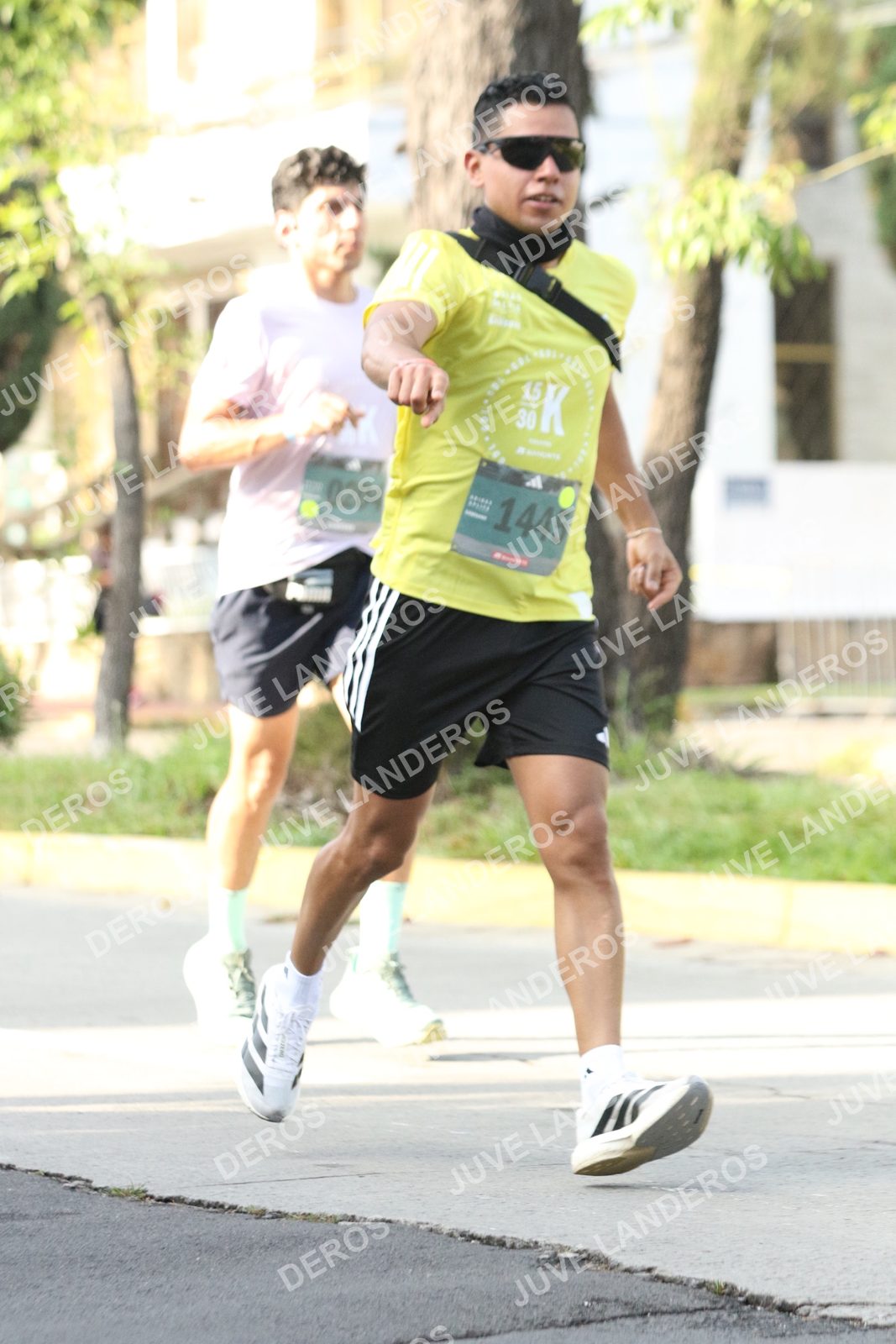Foto de ADIDAS SPLITS GUADALAJARA 15K / 30K en Av. San Ignacio esquina Av. Ignacio L. Vallarta, Zapopan a las 08:31 · dorsal 1445, 204, 30, 16