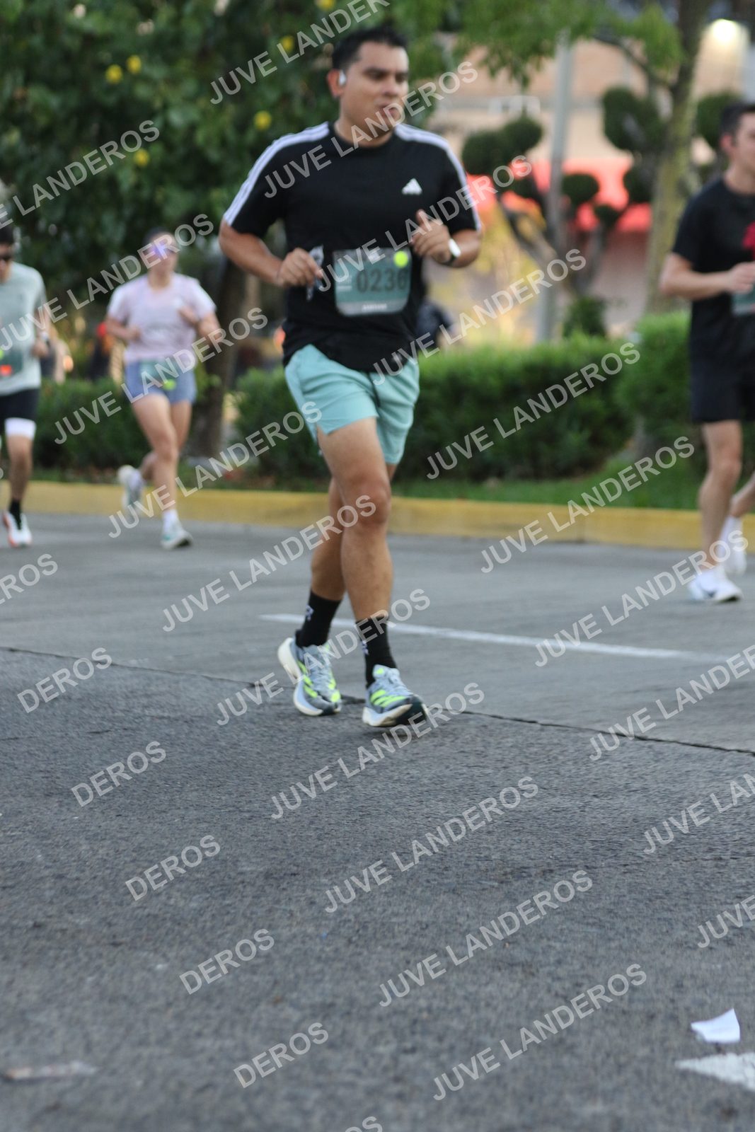Foto de ADIDAS SPLITS GUADALAJARA 15K / 30K en Av. San Ignacio esquina Av. Ignacio L. Vallarta, Zapopan a las 07:30 · dorsal 236