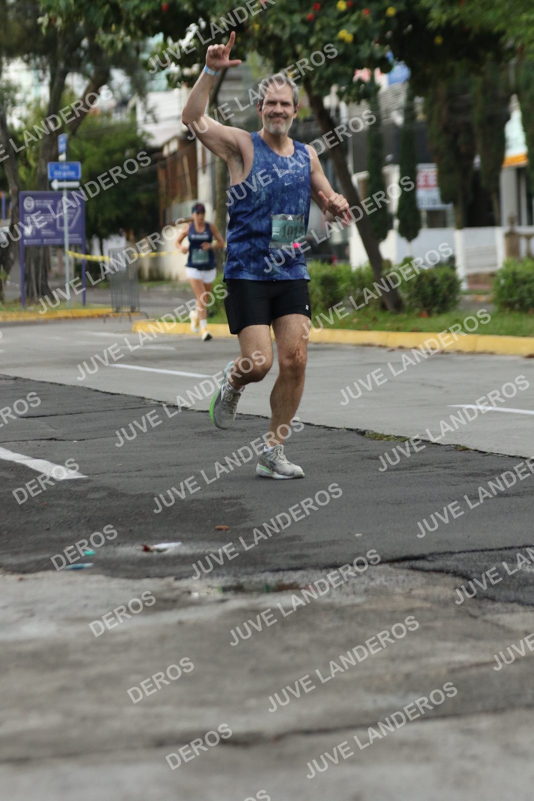 Foto de ADIDAS SPLITS GUADALAJARA 15K / 30K en Av. San Ignacio esquina Av. Ignacio L. Vallarta, Zapopan a las 06:59 · dorsal 1015