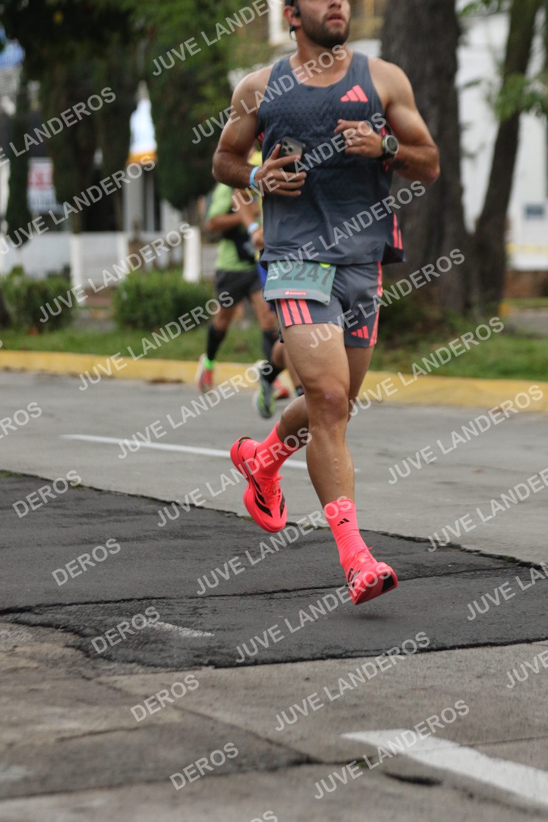 Foto de ADIDAS SPLITS GUADALAJARA 15K / 30K en Av. San Ignacio esquina Av. Ignacio L. Vallarta, Zapopan a las 06:53 · dorsal 2247