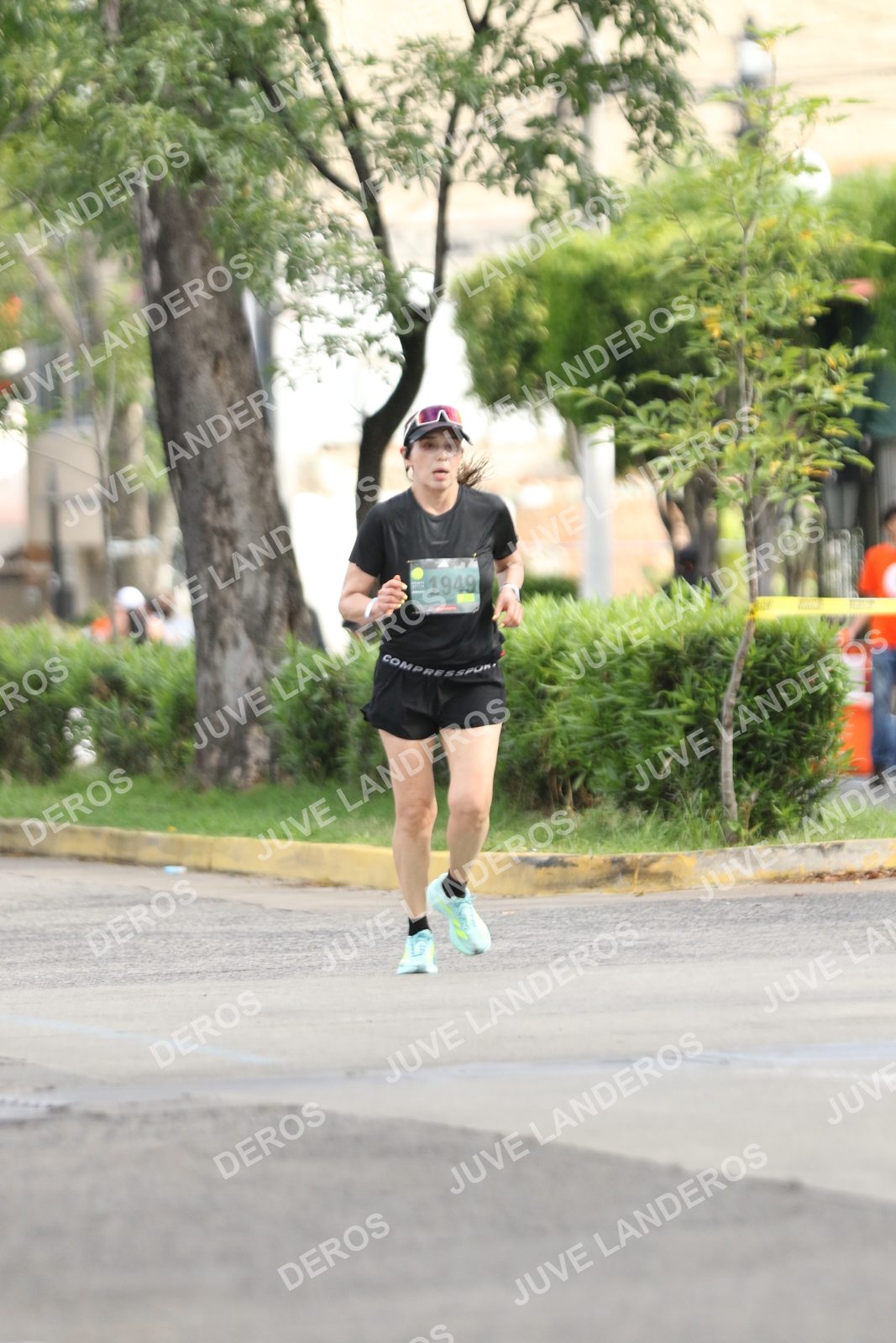 Foto de ADIDAS SPLITS GUADALAJARA 15K / 30K en Av. San Ignacio esquina Av. Ignacio L. Vallarta, Zapopan a las 09:02 · dorsal 1949