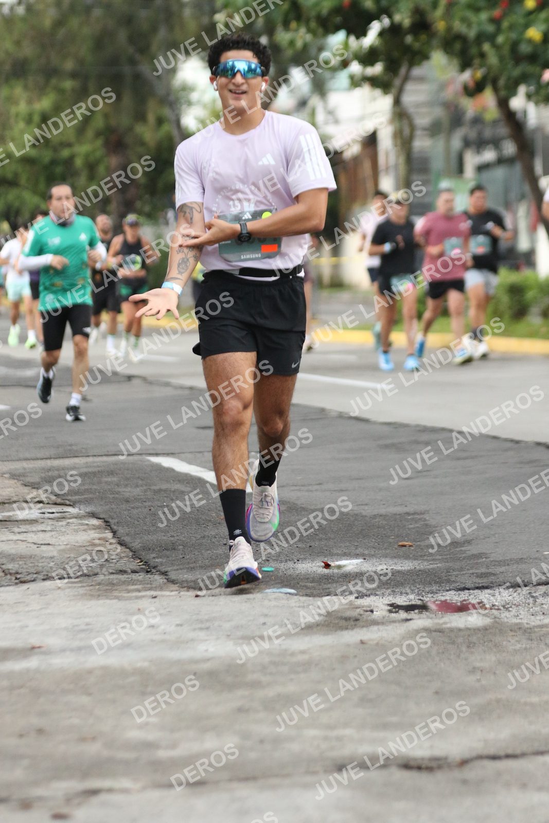 Foto de ADIDAS SPLITS GUADALAJARA 15K / 30K en Av. San Ignacio esquina Av. Ignacio L. Vallarta, Zapopan a las 06:58 · dorsal 15