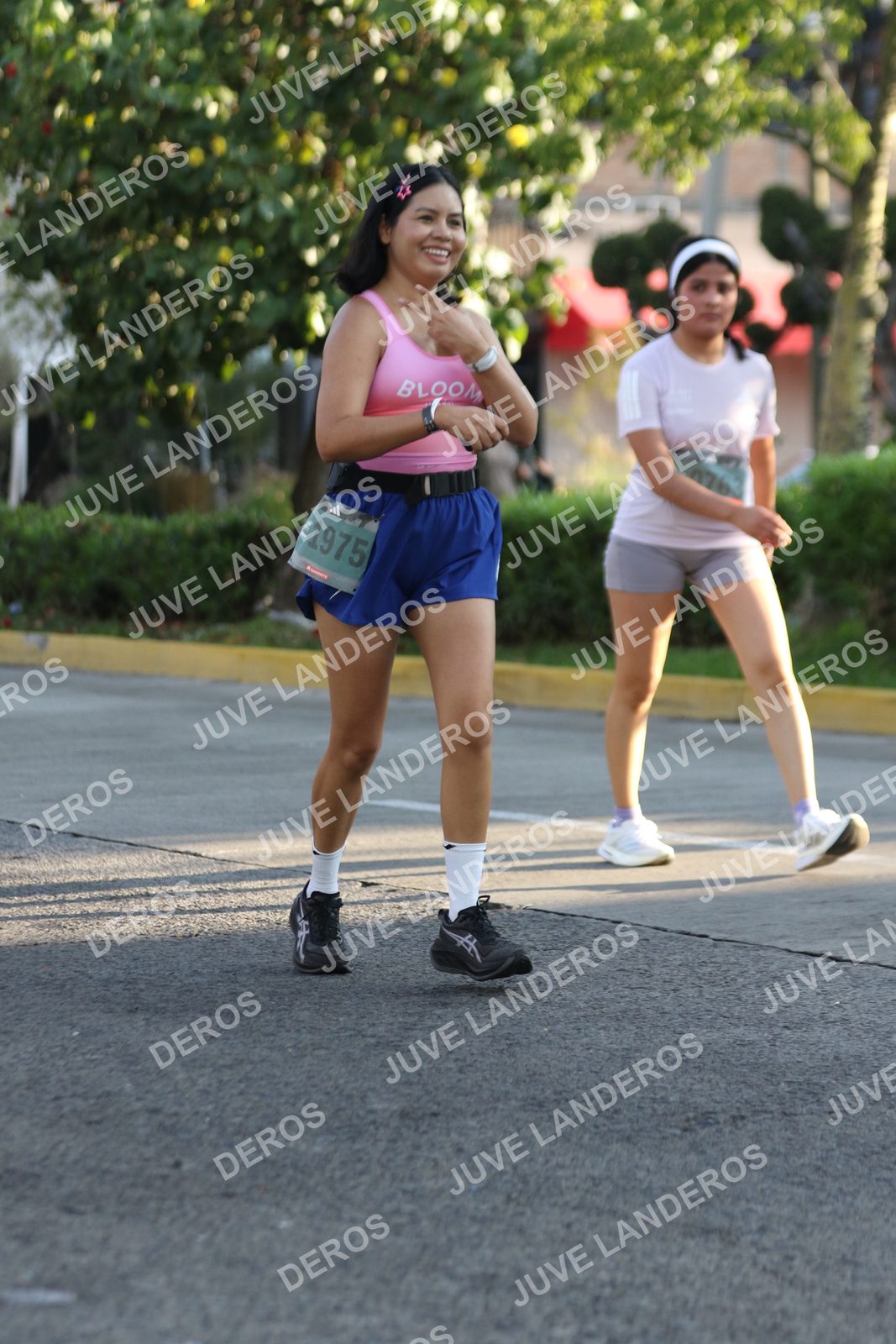 Foto de ADIDAS SPLITS GUADALAJARA 15K / 30K en Av. San Ignacio esquina Av. Ignacio L. Vallarta, Zapopan a las 07:55 · dorsal 1975