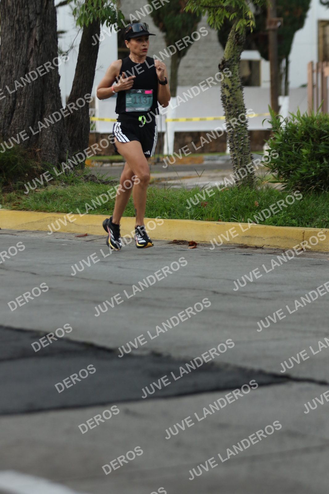 Foto de ADIDAS SPLITS GUADALAJARA 15K / 30K en Av. San Ignacio esquina Av. Ignacio L. Vallarta, Zapopan a las 07:03 · dorsal 1137