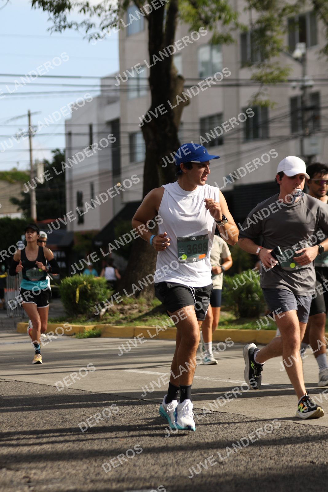 Foto de ADIDAS SPLITS GUADALAJARA 15K / 30K en Av. San Ignacio esquina Av. Ignacio L. Vallarta, Zapopan a las 09:06 · dorsal 3698