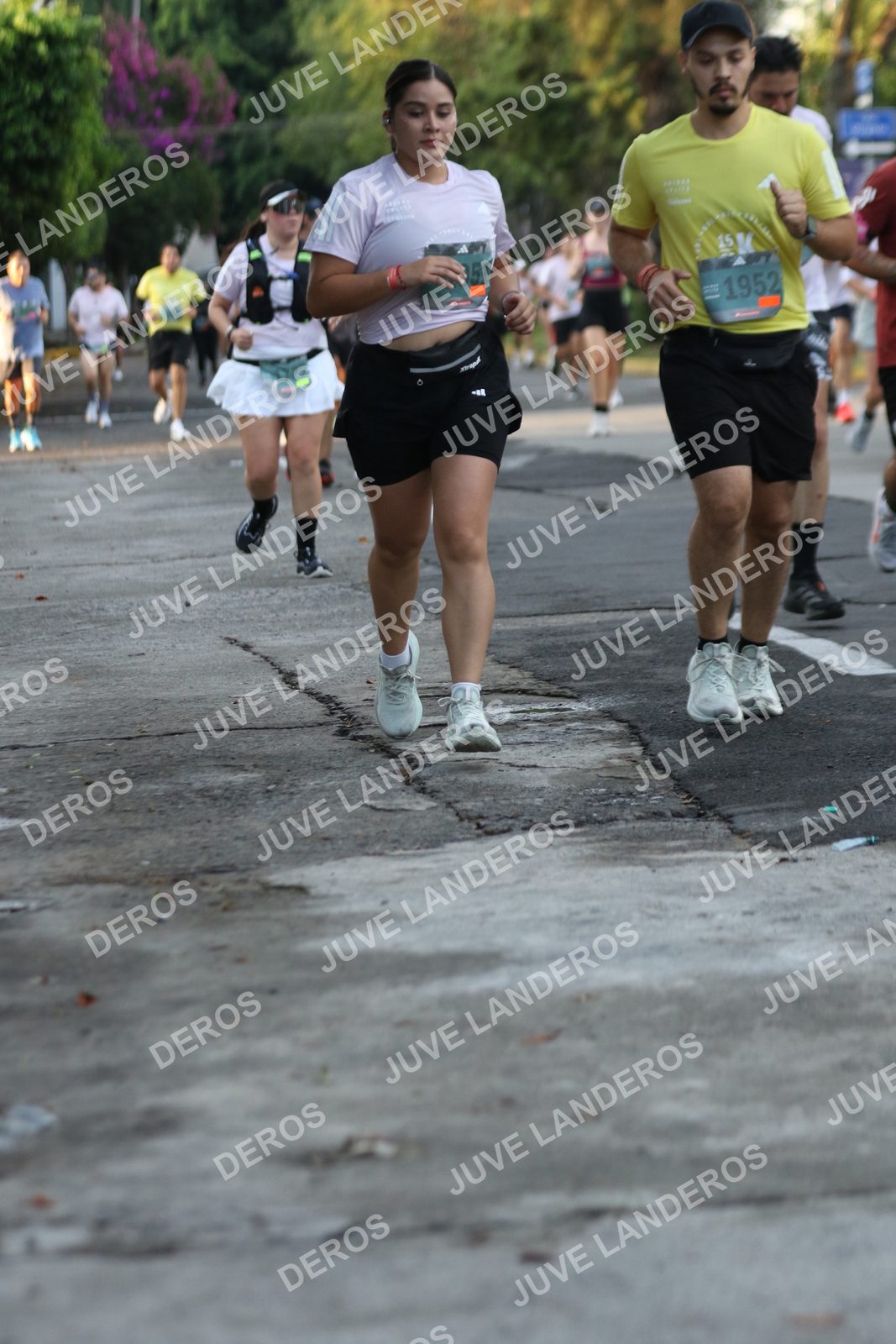 Foto de ADIDAS SPLITS GUADALAJARA 15K / 30K en Av. San Ignacio esquina Av. Ignacio L. Vallarta, Zapopan a las 07:12 · dorsal 1952