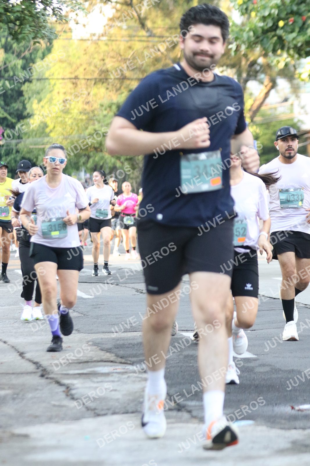 Foto de ADIDAS SPLITS GUADALAJARA 15K / 30K en Av. San Ignacio esquina Av. Ignacio L. Vallarta, Zapopan a las 07:16 · dorsal 52, 3430, 331, 3156