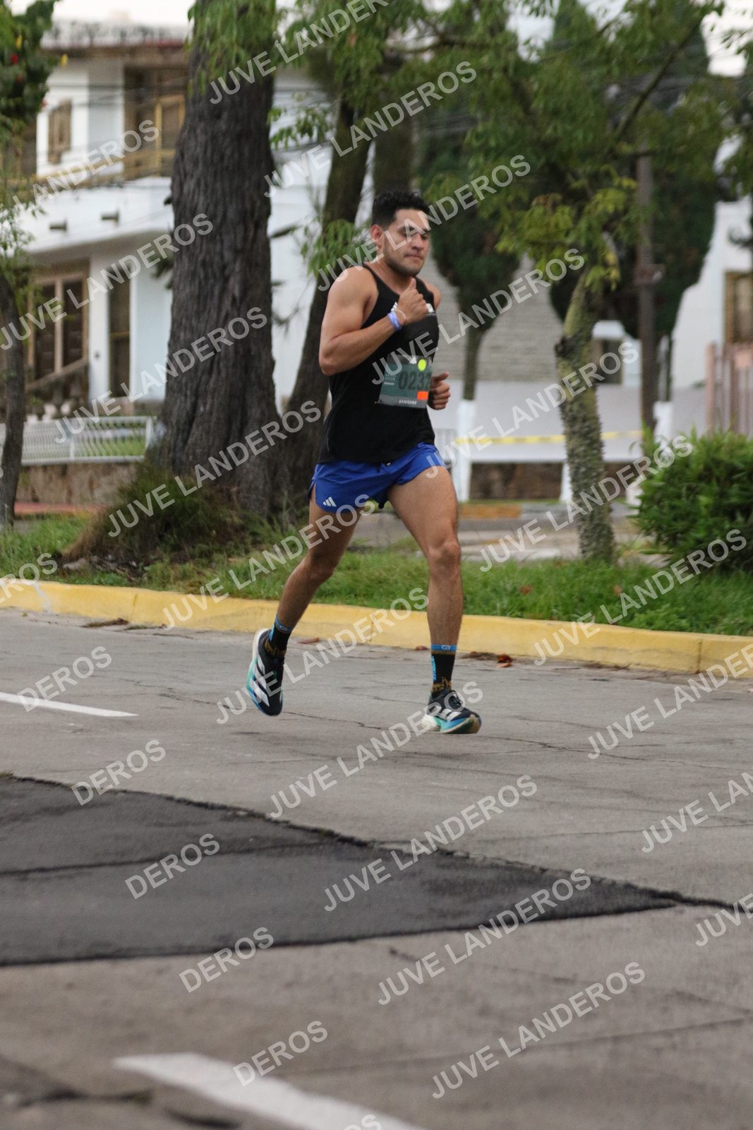 Foto de ADIDAS SPLITS GUADALAJARA 15K / 30K en Av. San Ignacio esquina Av. Ignacio L. Vallarta, Zapopan a las 06:46 · dorsal 232