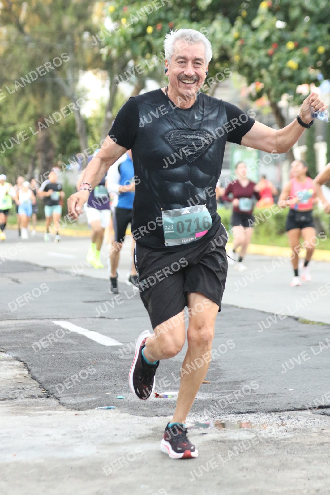 Foto de ADIDAS SPLITS GUADALAJARA 15K / 30K en Av. San Ignacio esquina Av. Ignacio L. Vallarta, Zapopan a las 07:04 · dorsal 716