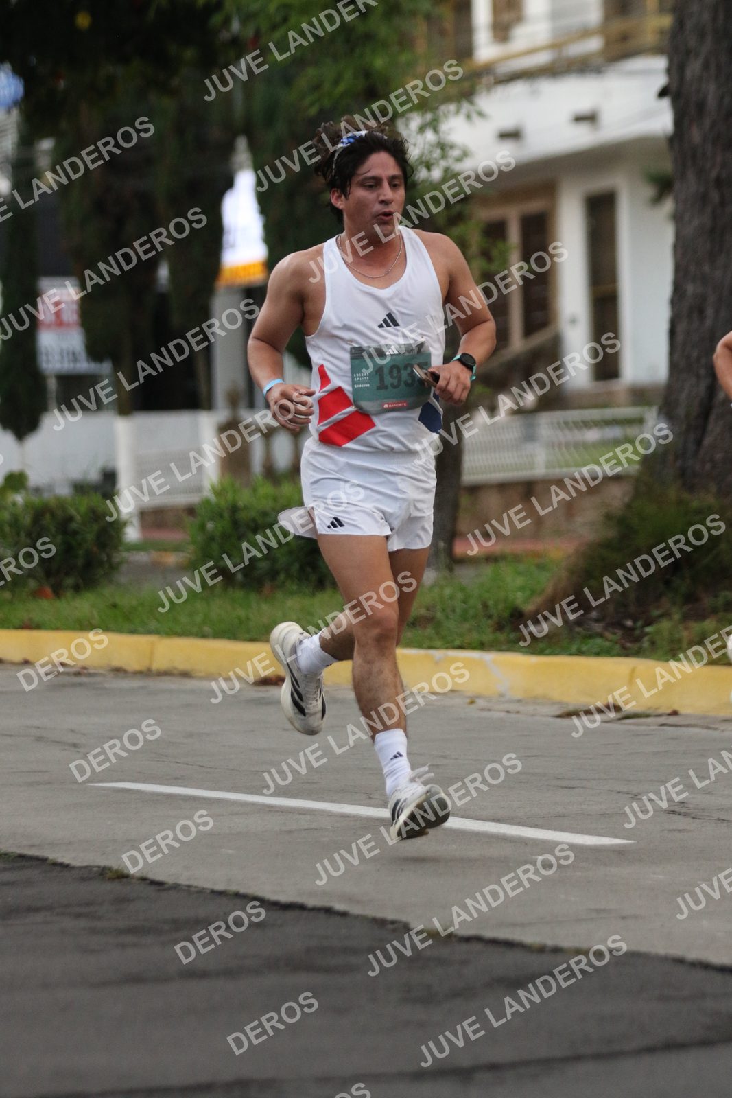 Foto de ADIDAS SPLITS GUADALAJARA 15K / 30K en Av. San Ignacio esquina Av. Ignacio L. Vallarta, Zapopan a las 06:50 · dorsal 193