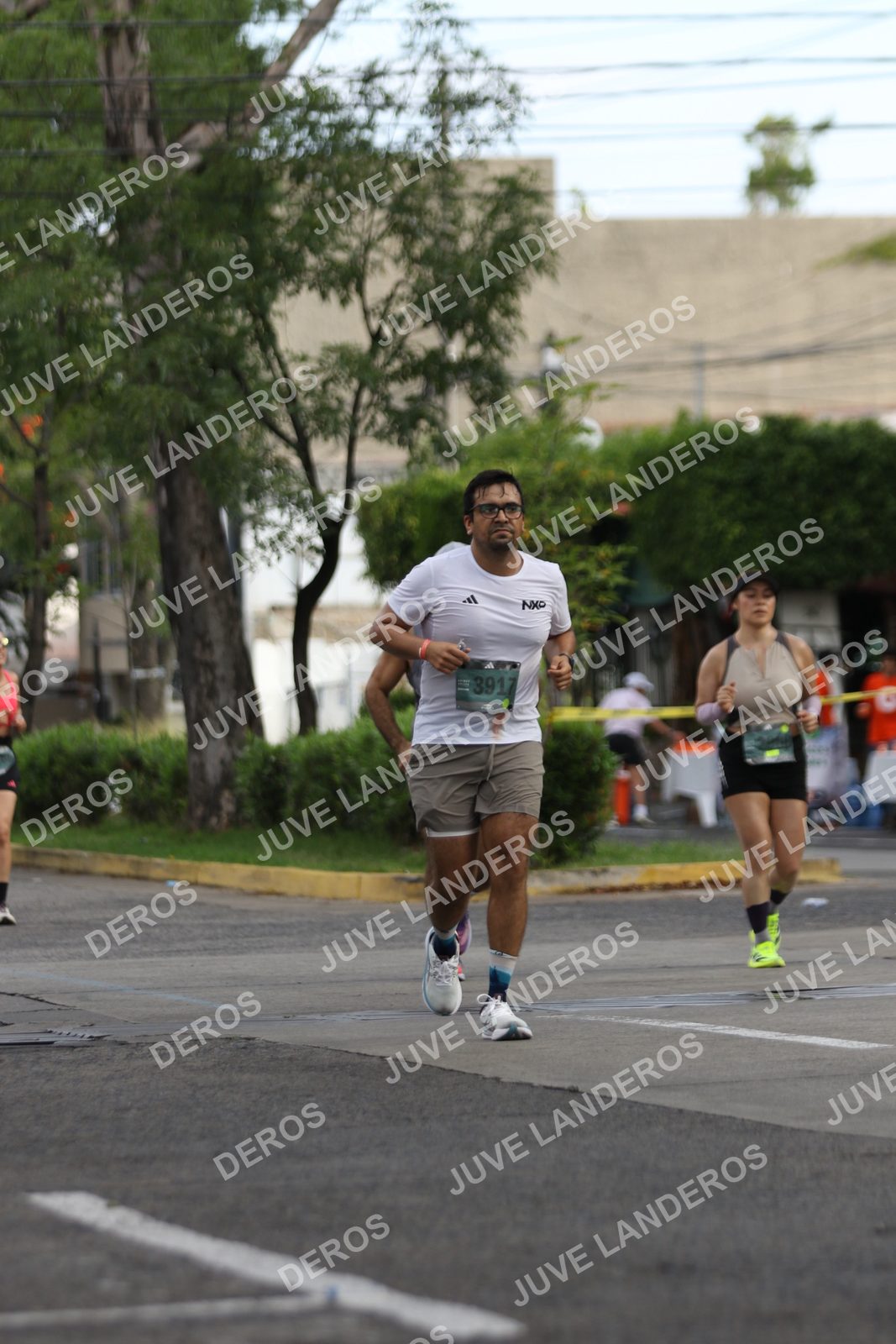 Foto de ADIDAS SPLITS GUADALAJARA 15K / 30K en Av. San Ignacio esquina Av. Ignacio L. Vallarta, Zapopan a las 09:05 · dorsal 3917