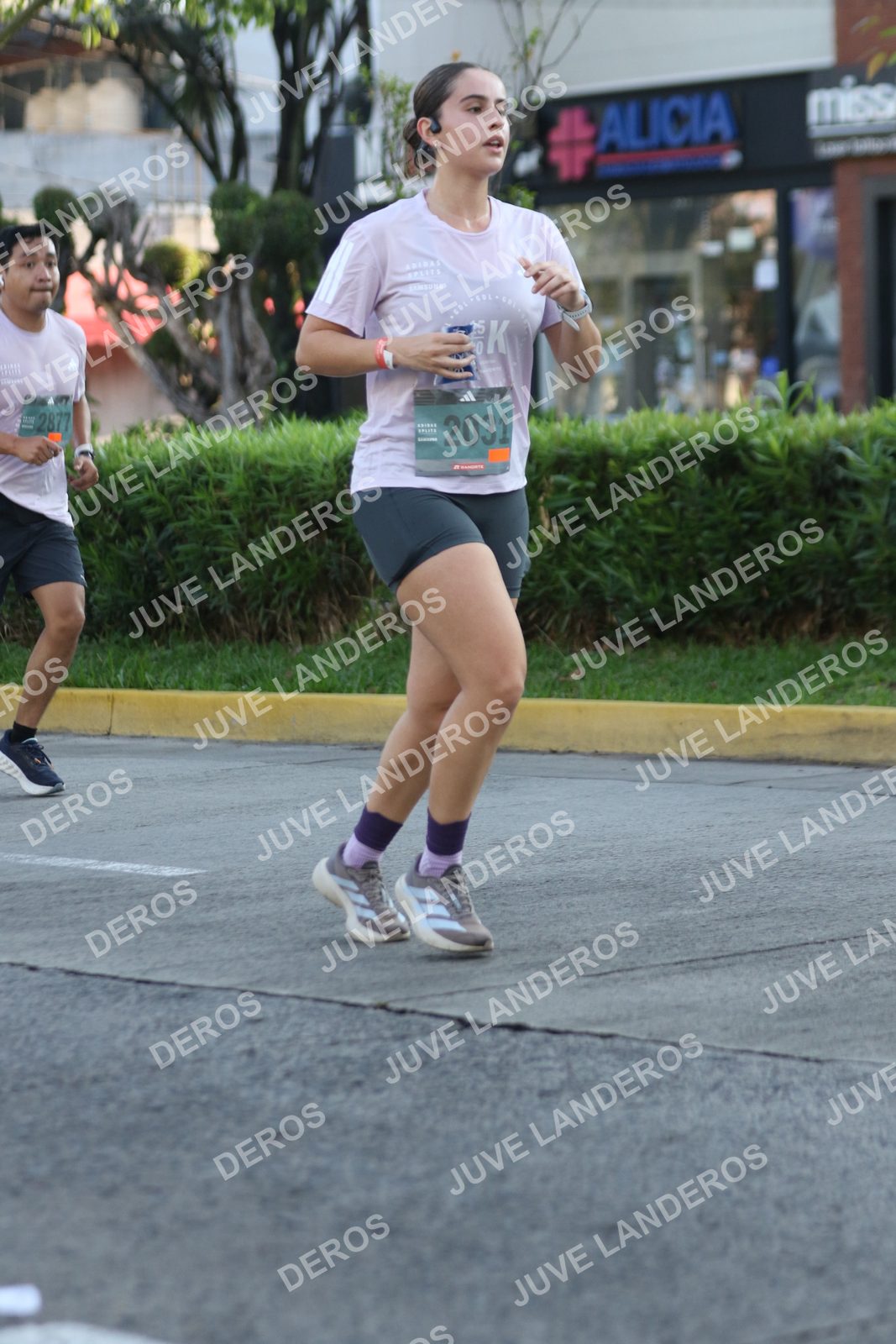 Foto de ADIDAS SPLITS GUADALAJARA 15K / 30K en Av. San Ignacio esquina Av. Ignacio L. Vallarta, Zapopan a las 07:45 · dorsal 2031, 2877