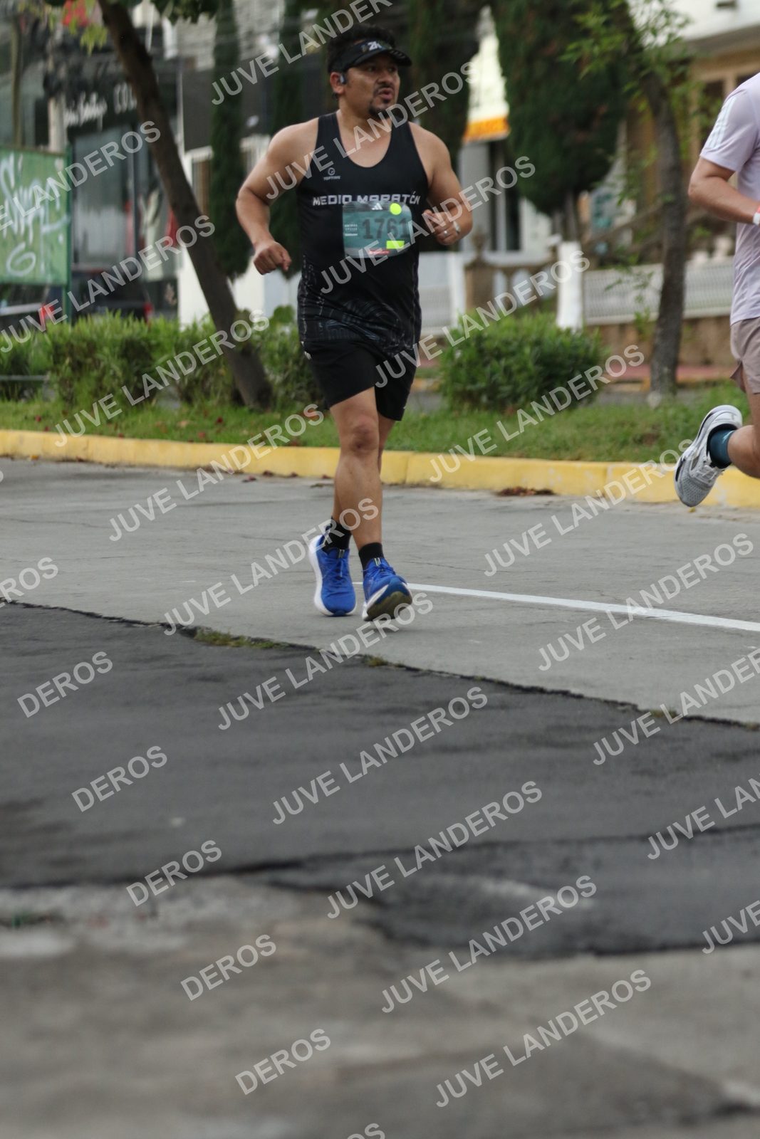 Foto de ADIDAS SPLITS GUADALAJARA 15K / 30K en Av. San Ignacio esquina Av. Ignacio L. Vallarta, Zapopan a las 07:01 · dorsal 1761