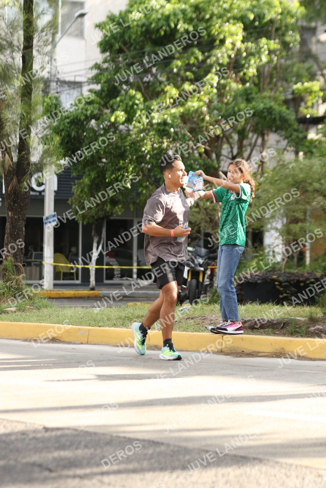 Foto de ADIDAS SPLITS GUADALAJARA 15K / 30K en Av. San Ignacio esquina Av. Ignacio L. Vallarta, Zapopan a las 08:59