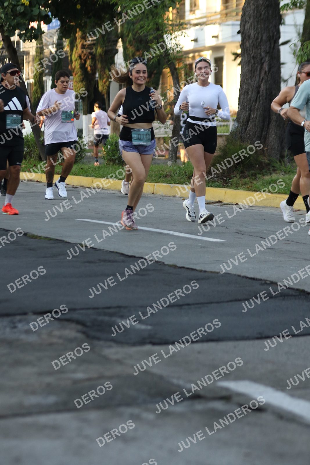 Foto de ADIDAS SPLITS GUADALAJARA 15K / 30K en Av. San Ignacio esquina Av. Ignacio L. Vallarta, Zapopan a las 07:19 · dorsal 683, 149, 125