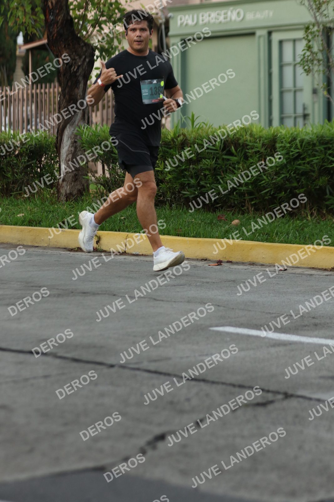 Foto de ADIDAS SPLITS GUADALAJARA 15K / 30K en Av. San Ignacio esquina Av. Ignacio L. Vallarta, Zapopan a las 07:03 · dorsal 1380