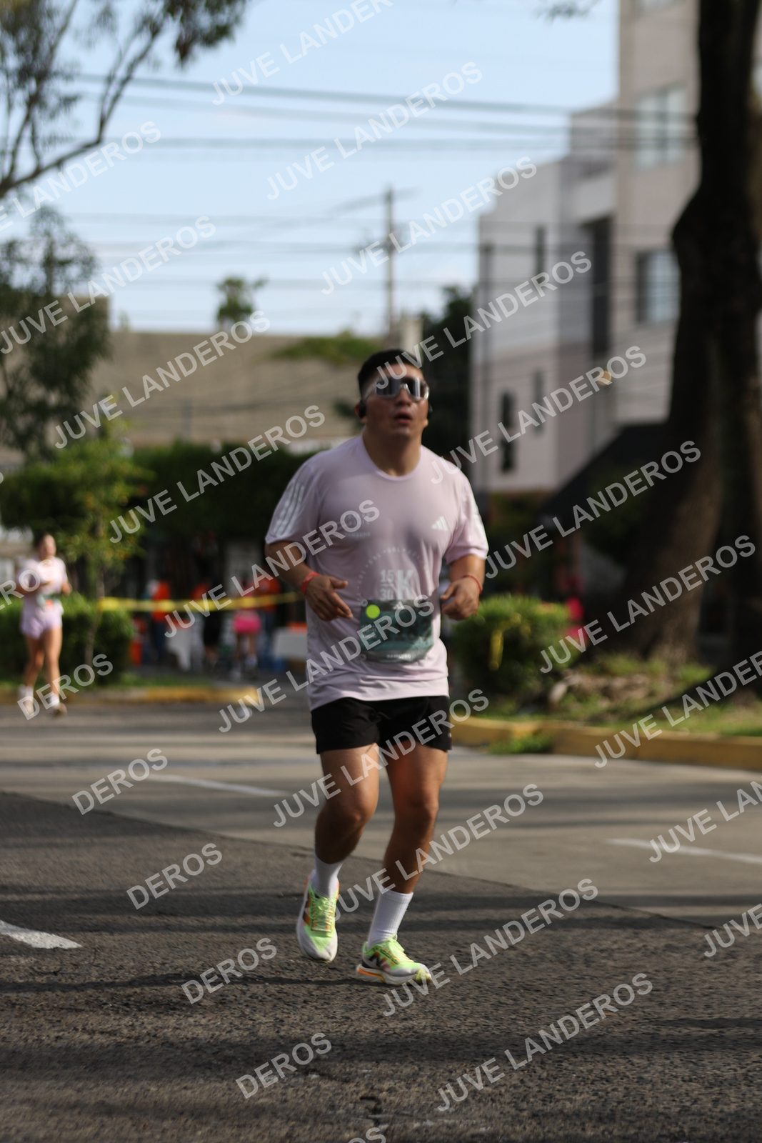 Foto de ADIDAS SPLITS GUADALAJARA 15K / 30K en Av. San Ignacio esquina Av. Ignacio L. Vallarta, Zapopan a las 09:06 · dorsal 15, 30, 1182