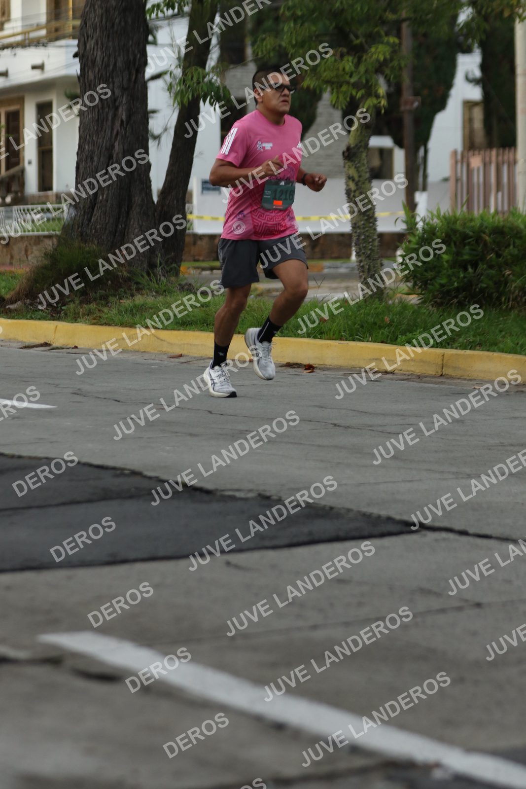 Foto de ADIDAS SPLITS GUADALAJARA 15K / 30K en Av. San Ignacio esquina Av. Ignacio L. Vallarta, Zapopan a las 07:01 · dorsal 1216