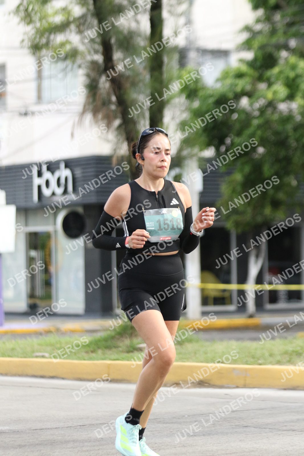 Foto de ADIDAS SPLITS GUADALAJARA 15K / 30K en Av. San Ignacio esquina Av. Ignacio L. Vallarta, Zapopan a las 09:01 · dorsal 1518