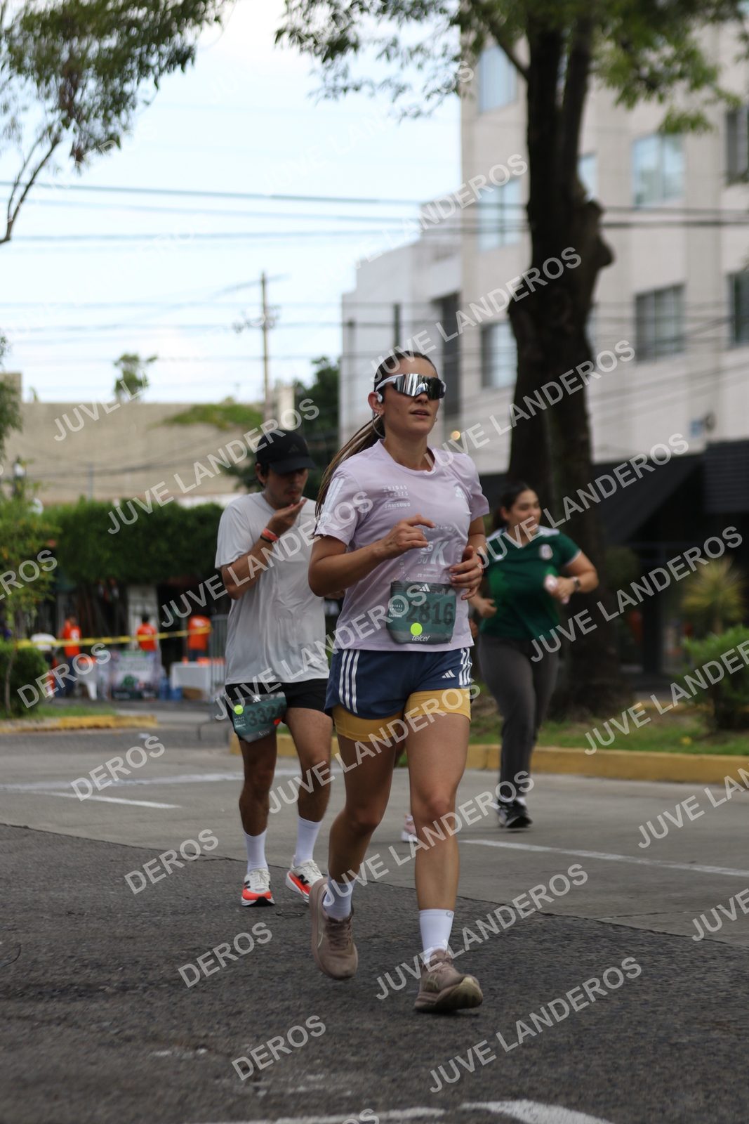 Foto de ADIDAS SPLITS GUADALAJARA 15K / 30K en Av. San Ignacio esquina Av. Ignacio L. Vallarta, Zapopan a las 09:07 · dorsal 2816, 332