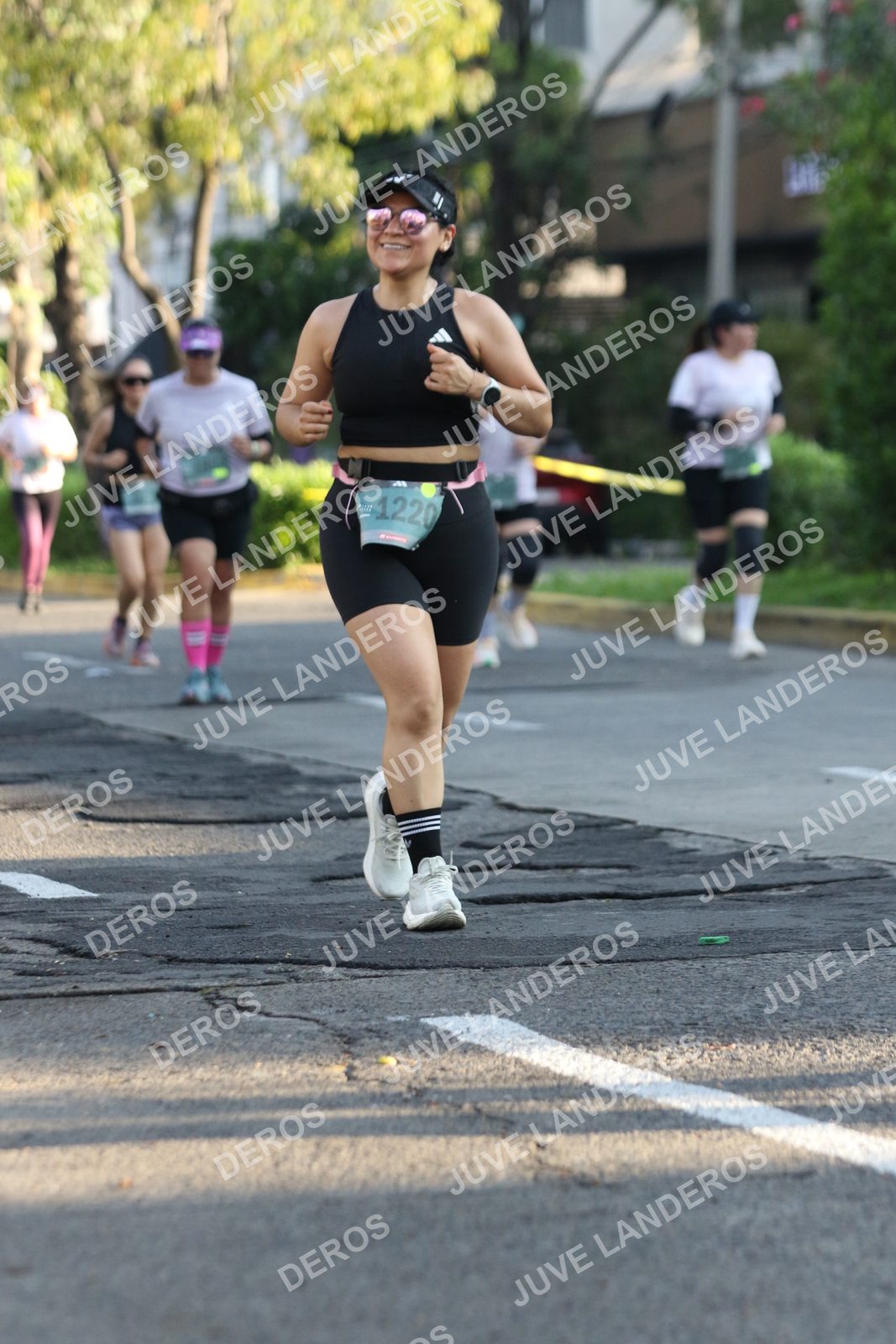 Foto de ADIDAS SPLITS GUADALAJARA 15K / 30K en Av. San Ignacio esquina Av. Ignacio L. Vallarta, Zapopan a las 07:51 · dorsal 1220