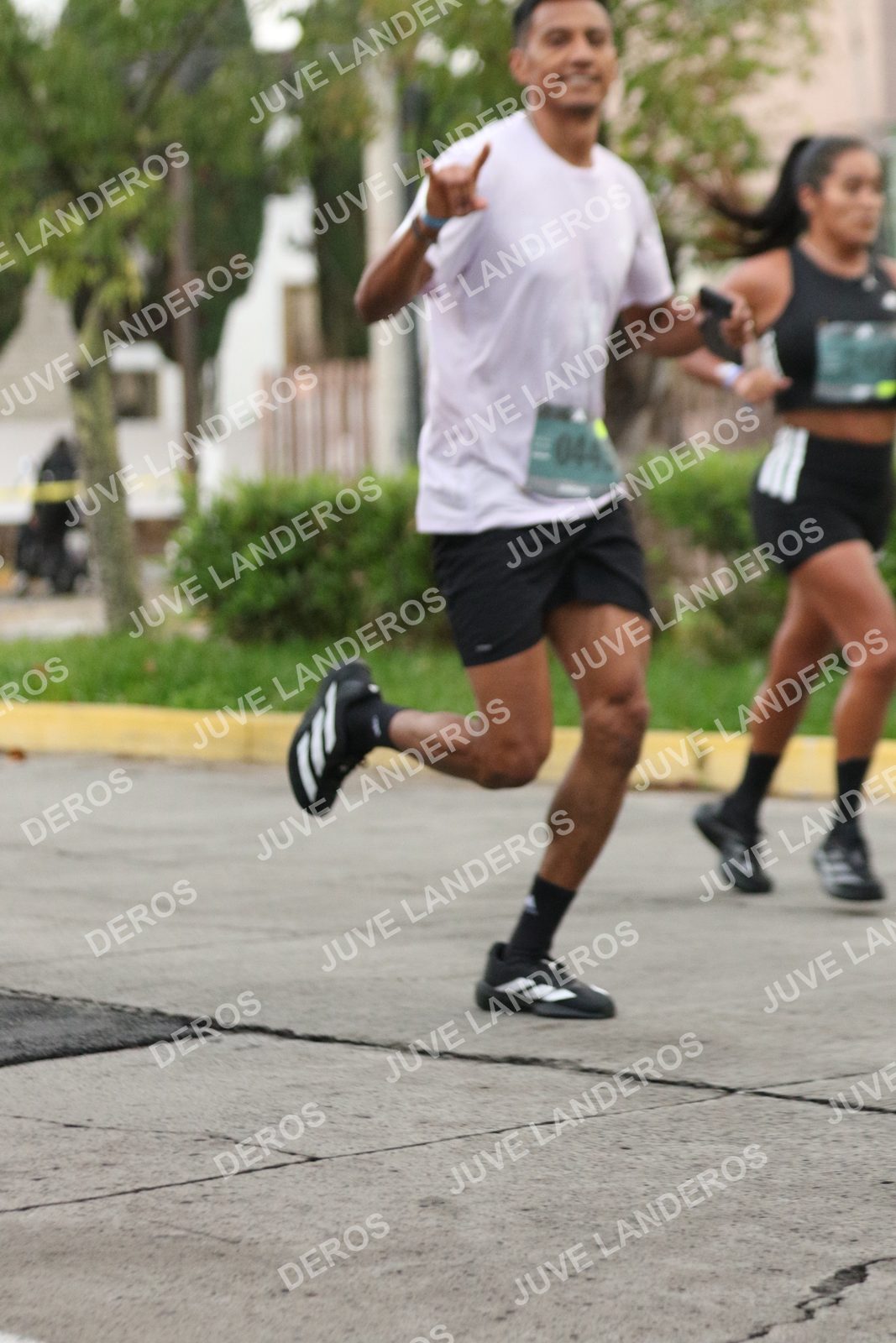 Foto de ADIDAS SPLITS GUADALAJARA 15K / 30K en Av. San Ignacio esquina Av. Ignacio L. Vallarta, Zapopan a las 06:52 · dorsal 44