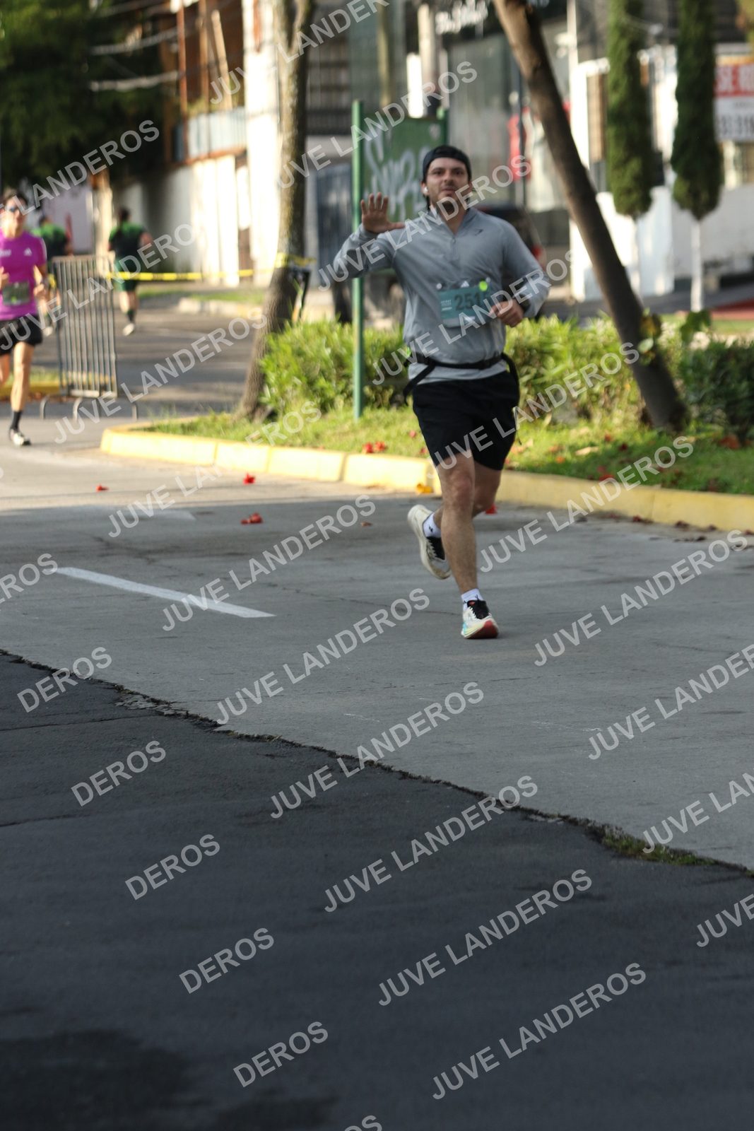 Foto de ADIDAS SPLITS GUADALAJARA 15K / 30K en Av. San Ignacio esquina Av. Ignacio L. Vallarta, Zapopan a las 08:13 · dorsal 2515