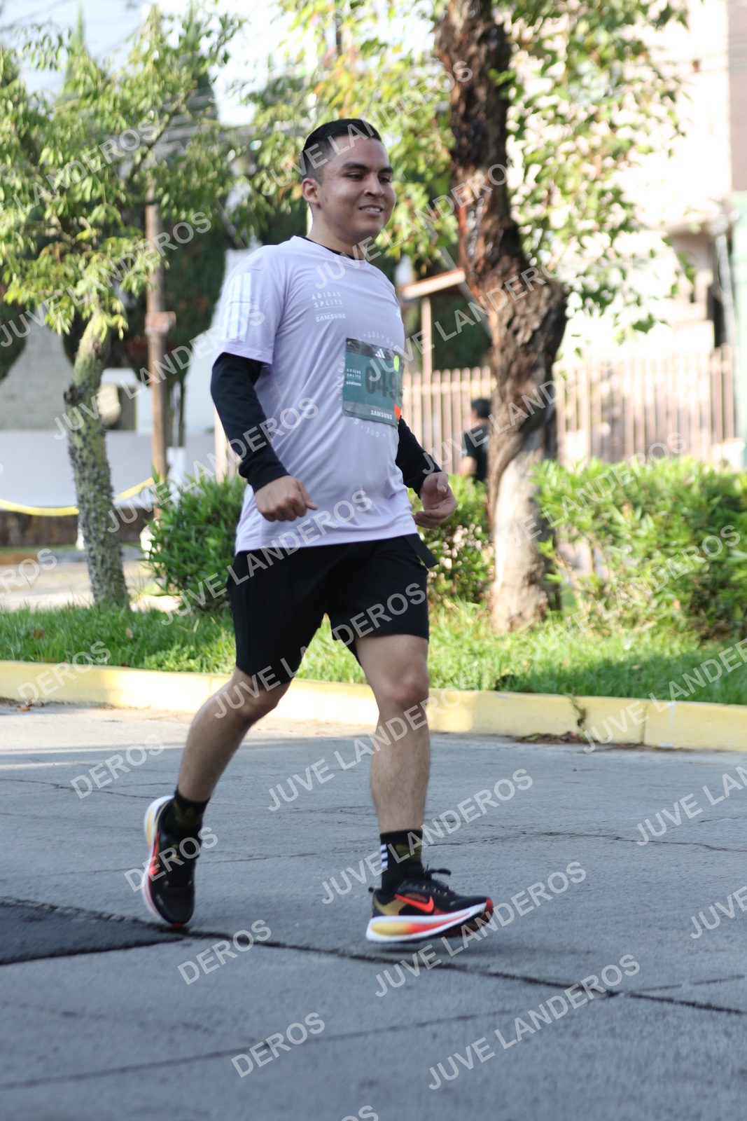 Foto de ADIDAS SPLITS GUADALAJARA 15K / 30K en Av. San Ignacio esquina Av. Ignacio L. Vallarta, Zapopan a las 08:23 · dorsal 49