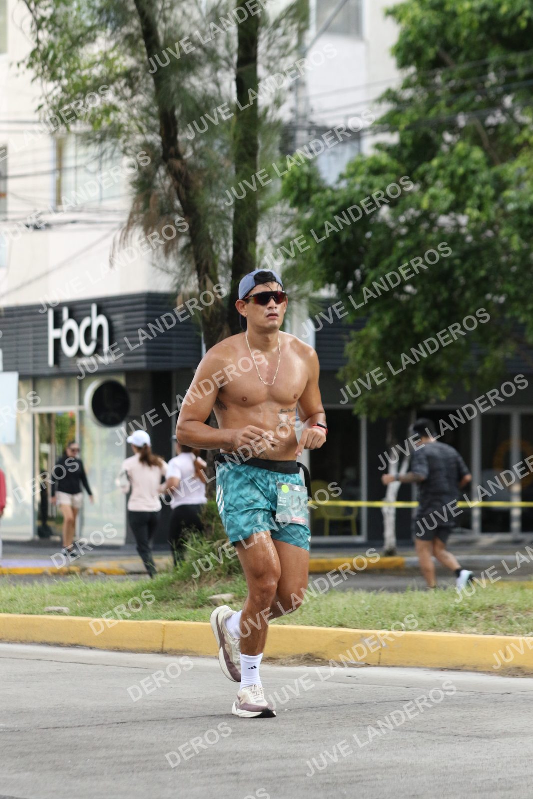 Foto de ADIDAS SPLITS GUADALAJARA 15K / 30K en Av. San Ignacio esquina Av. Ignacio L. Vallarta, Zapopan a las 08:57 · dorsal 124