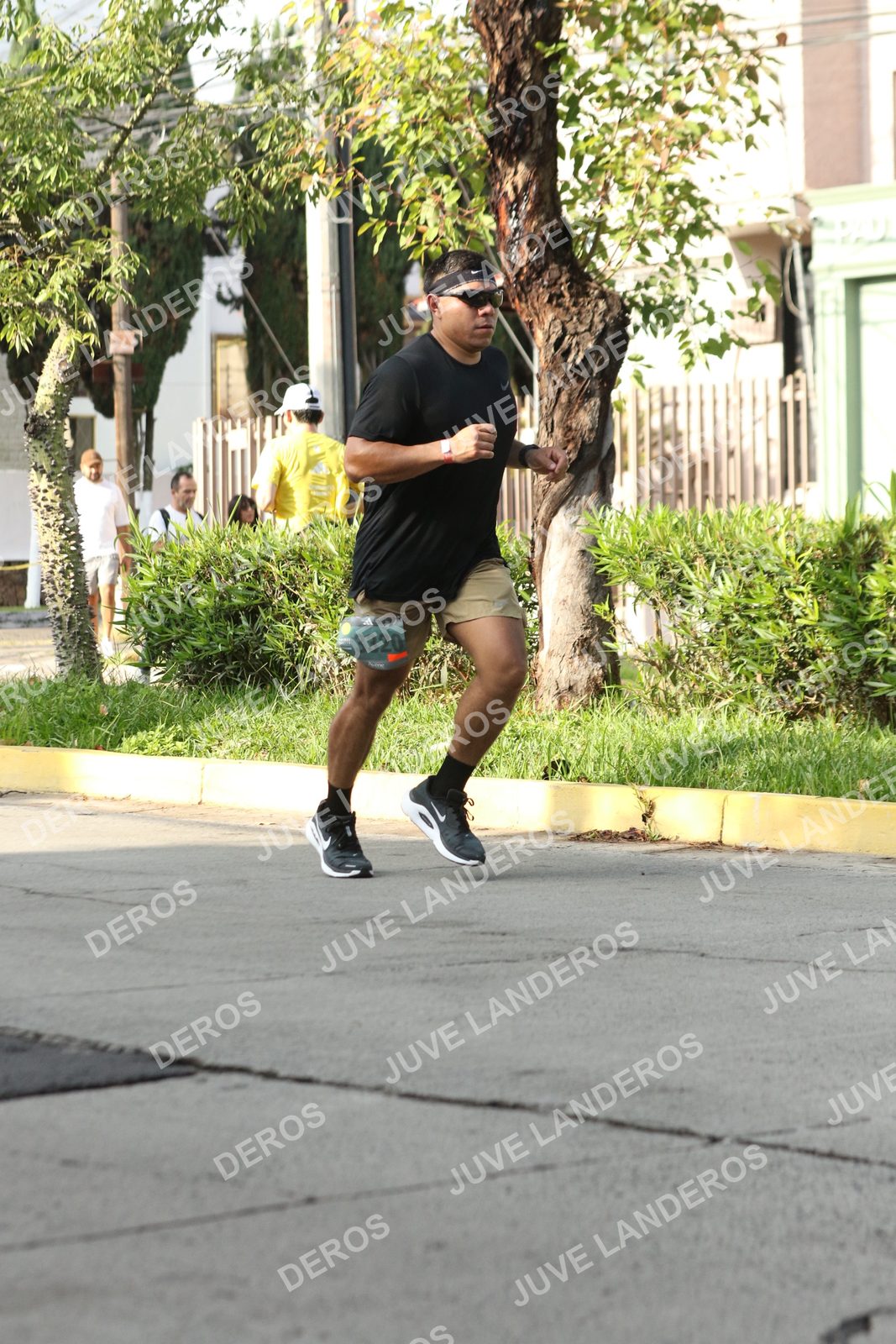 Foto de ADIDAS SPLITS GUADALAJARA 15K / 30K en Av. San Ignacio esquina Av. Ignacio L. Vallarta, Zapopan a las 08:31 · dorsal 3320