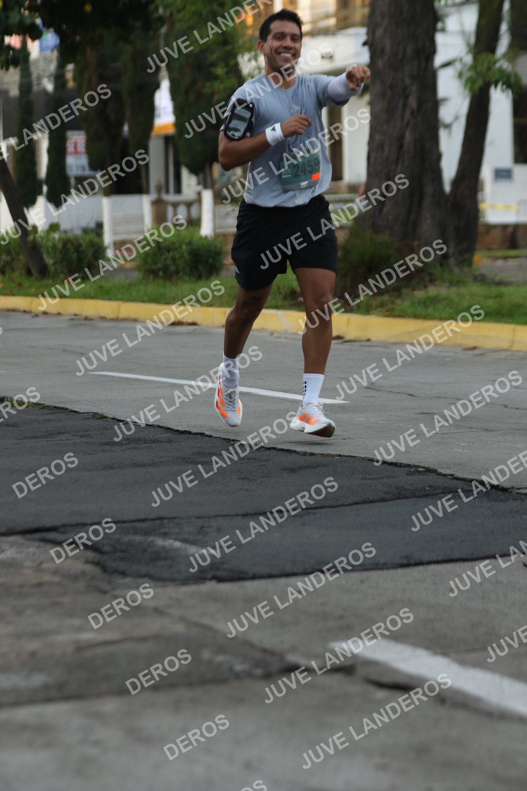 Foto de ADIDAS SPLITS GUADALAJARA 15K / 30K en Av. San Ignacio esquina Av. Ignacio L. Vallarta, Zapopan a las 07:04 · dorsal 2458