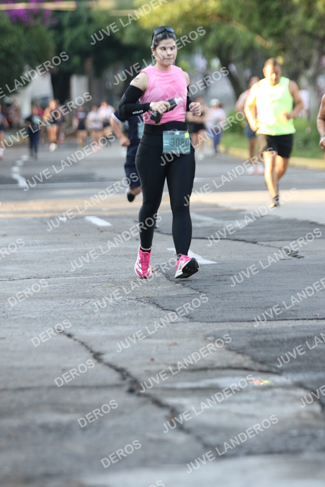 Foto de ADIDAS SPLITS GUADALAJARA 15K / 30K en Av. San Ignacio esquina Av. Ignacio L. Vallarta, Zapopan a las 07:22 · dorsal 3080
