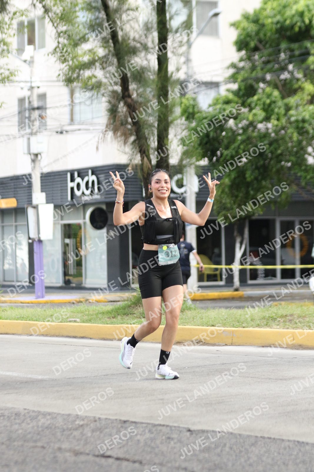 Foto de ADIDAS SPLITS GUADALAJARA 15K / 30K en Av. San Ignacio esquina Av. Ignacio L. Vallarta, Zapopan a las 09:01 · dorsal 3123