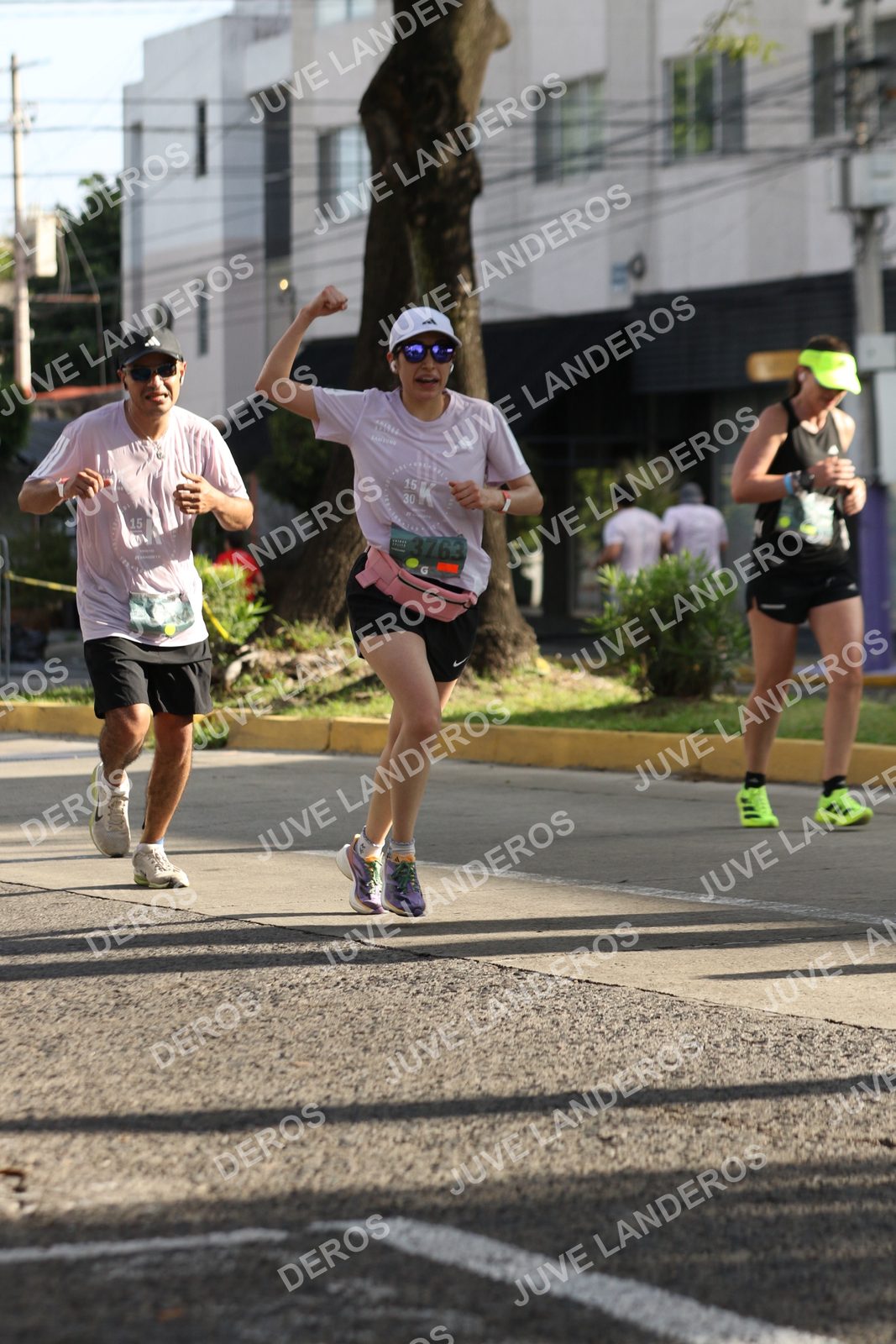 Foto de ADIDAS SPLITS GUADALAJARA 15K / 30K en Av. San Ignacio esquina Av. Ignacio L. Vallarta, Zapopan a las 08:51 · dorsal 15, 30, 3763