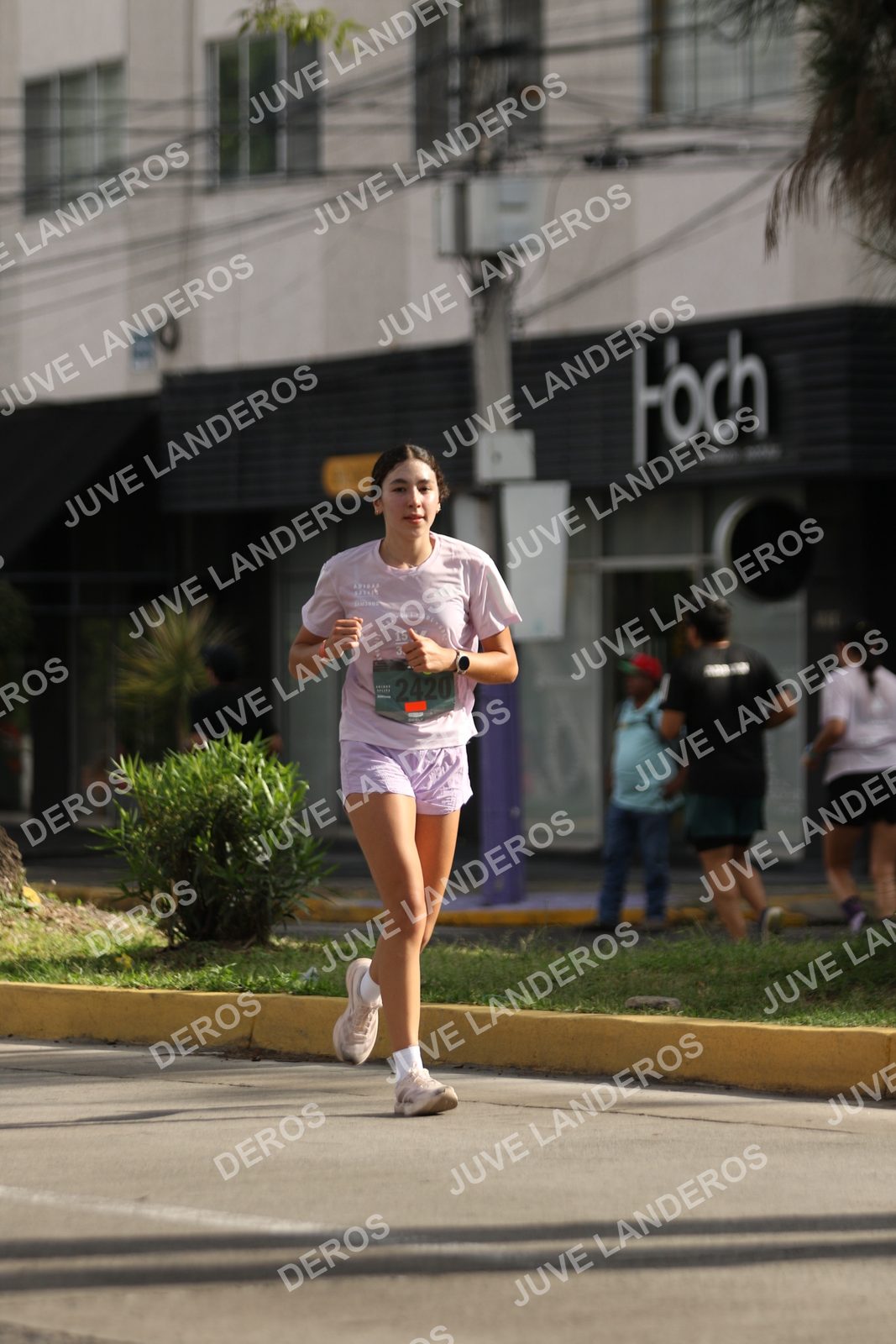 Foto de ADIDAS SPLITS GUADALAJARA 15K / 30K en Av. San Ignacio esquina Av. Ignacio L. Vallarta, Zapopan a las 09:06 · dorsal 2420, 15